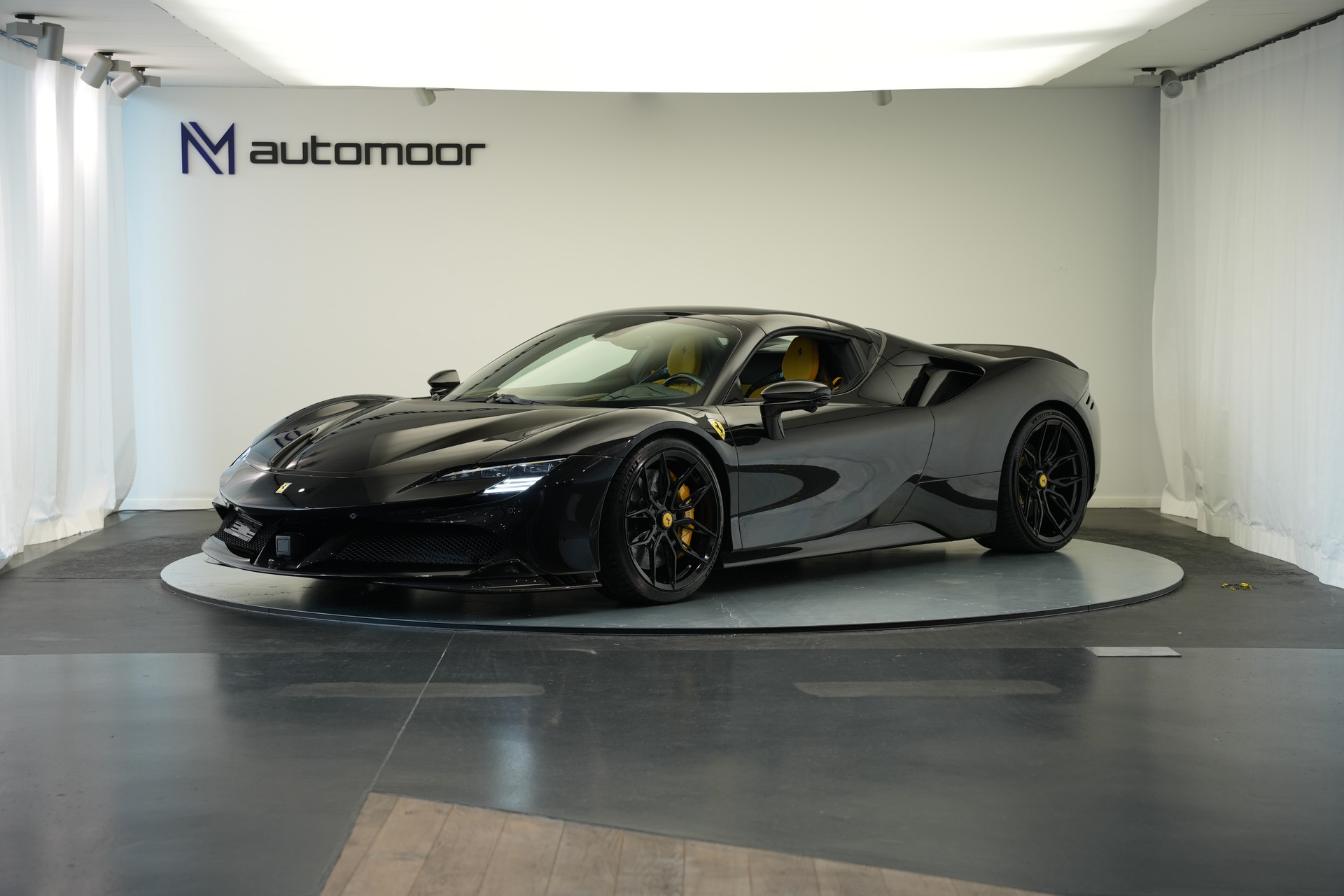 FERRARI SF90 Spider *Novitec* *Daytona* *Carbon* *Nero Daytona*-image-9