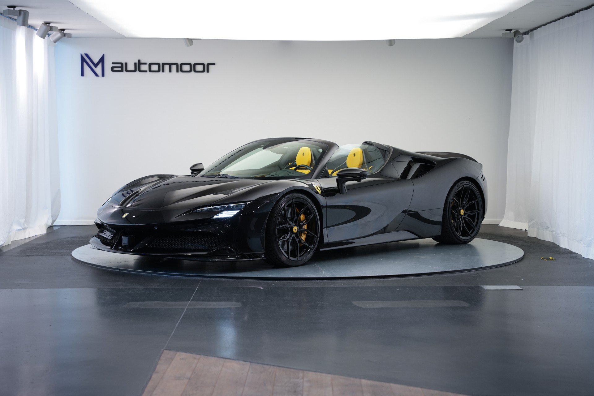 FERRARI SF90 Spider *Novitec* *Daytona* *Carbon* *Nero Daytona*
