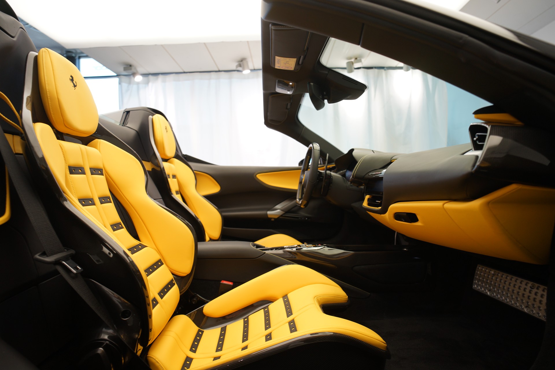 FERRARI SF90 Spider *Novitec* *Daytona* *Carbon* *Nero Daytona*-image-18
