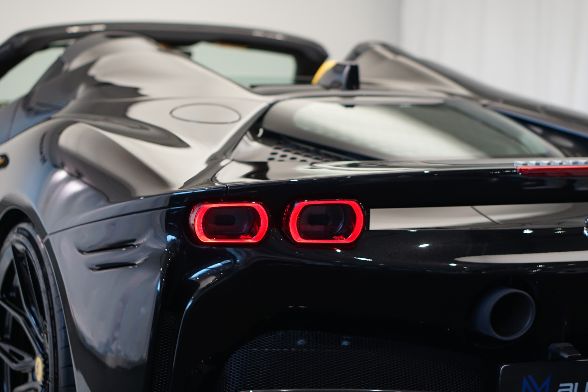 FERRARI SF90 Spider *Novitec* *Daytona* *Carbon* *Nero Daytona*-image-37