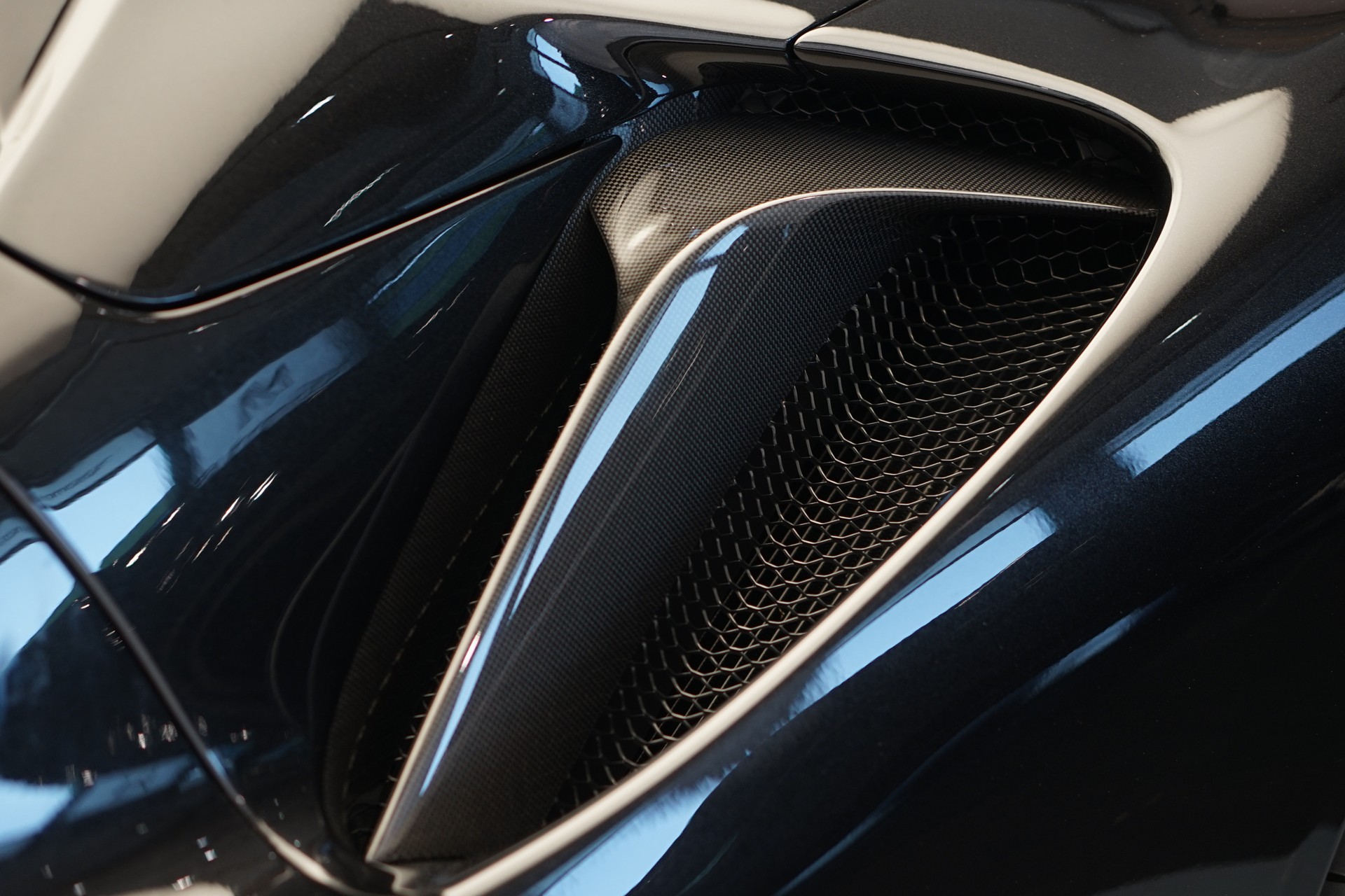 FERRARI SF90 Spider *Novitec* *Daytona* *Carbon* *Nero Daytona*-image-35