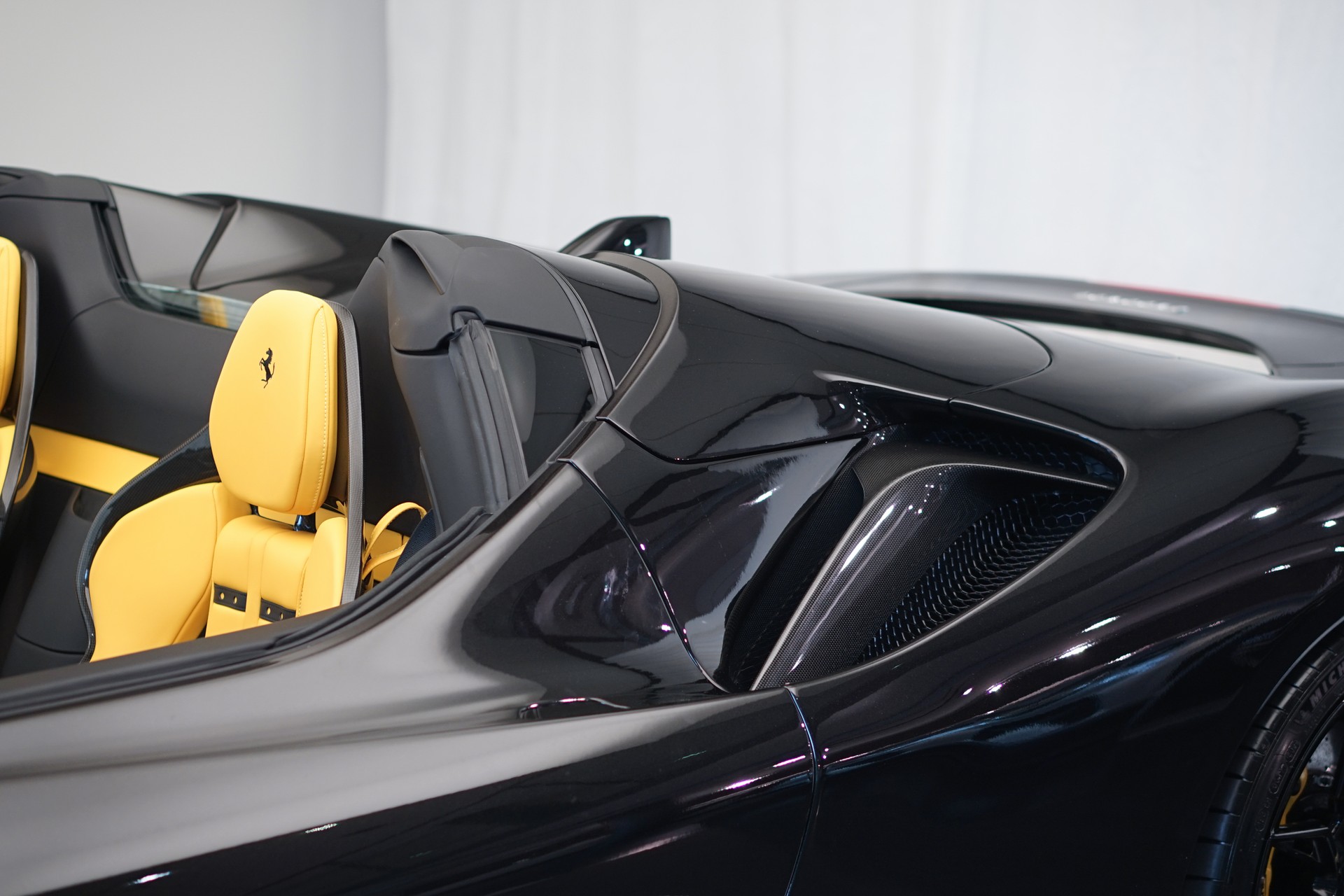 FERRARI SF90 Spider *Novitec* *Daytona* *Carbon* *Nero Daytona*-image-42