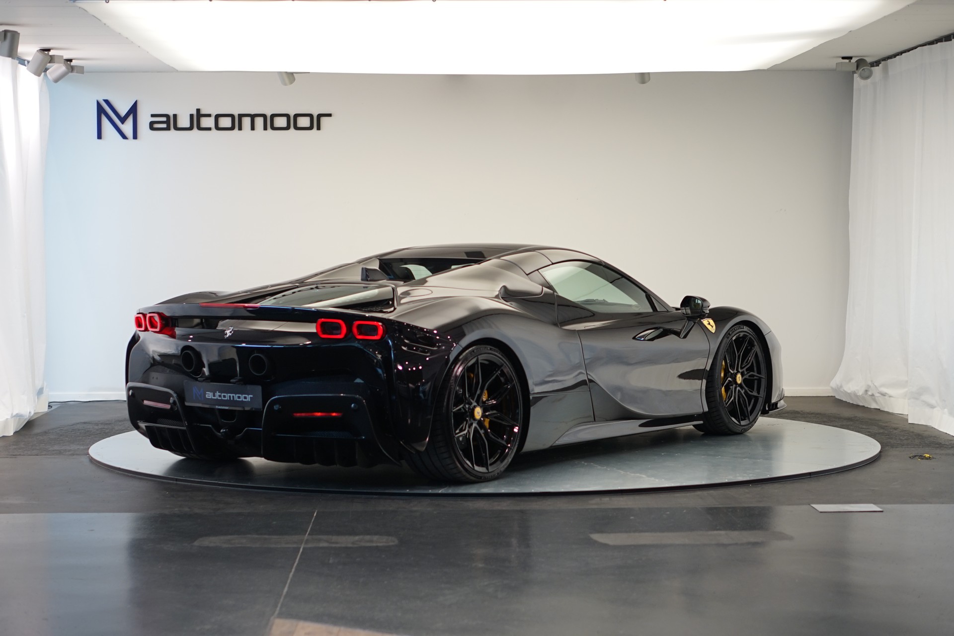 FERRARI SF90 Spider *Novitec* *Daytona* *Carbon* *Nero Daytona*-image-11
