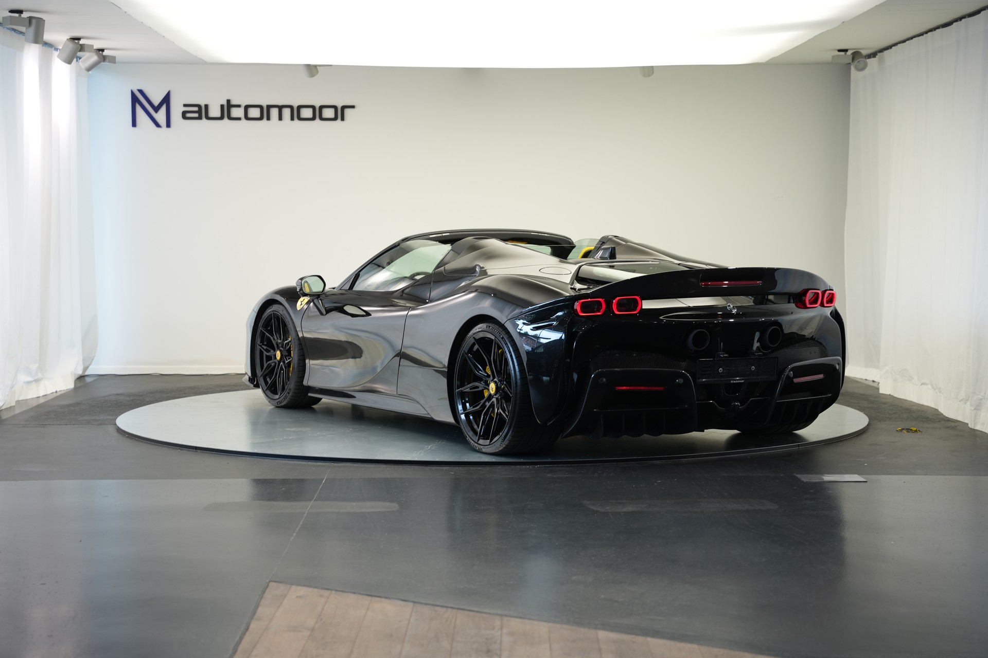 FERRARI SF90 Spider *Novitec* *Daytona* *Carbon* *Nero Daytona*-image-6