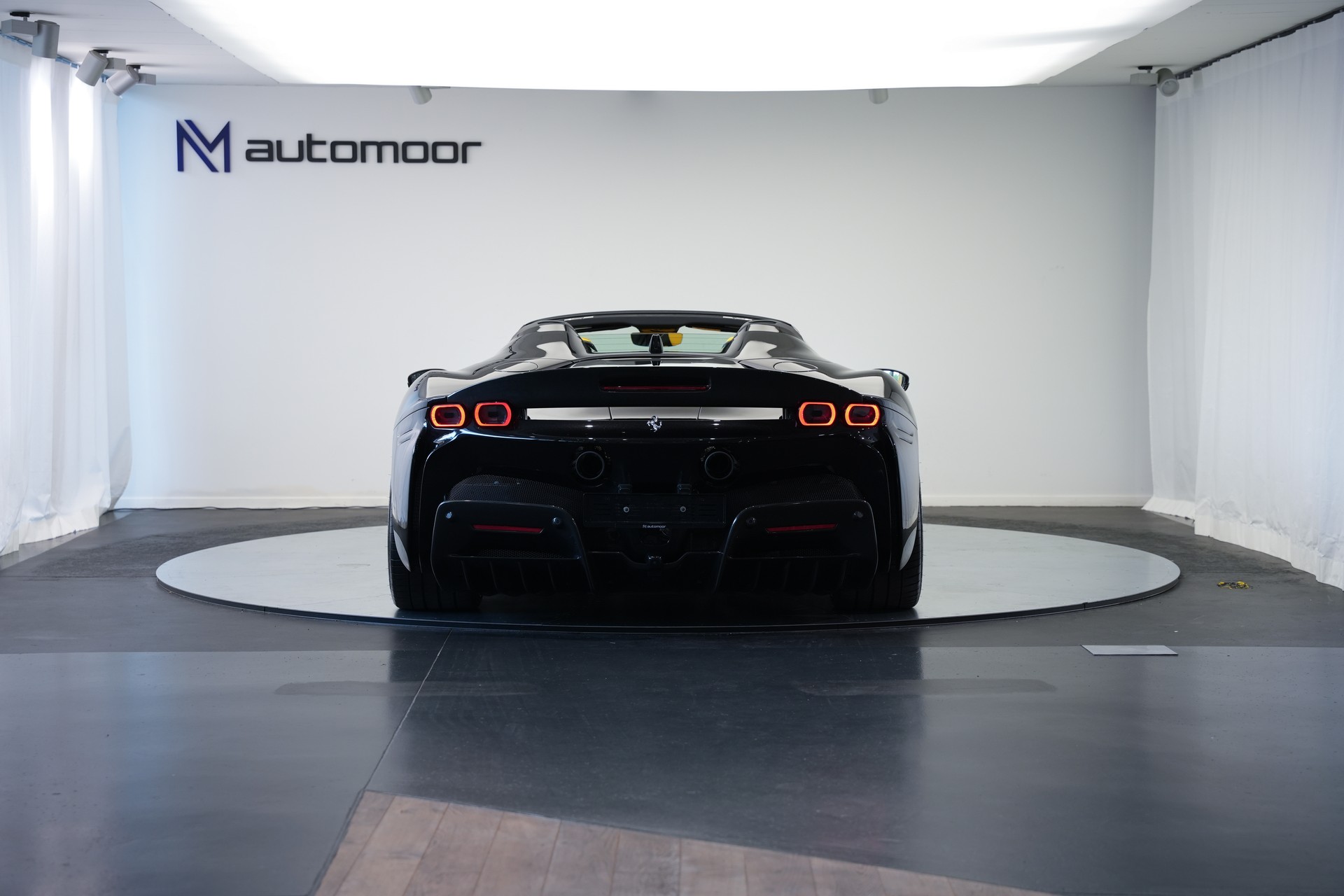 FERRARI SF90 Spider *Novitec* *Daytona* *Carbon* *Nero Daytona*-image-5