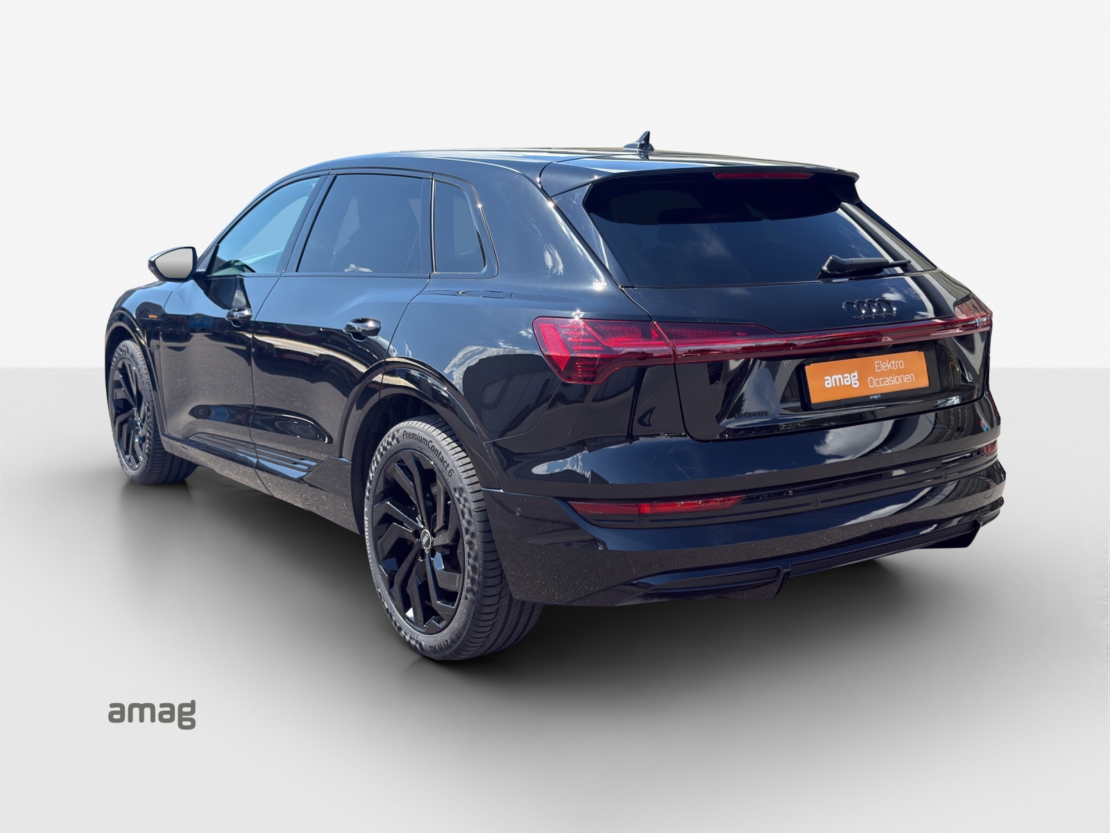 AUDI e-tron 55 S Line Black Edition quattro-image-2