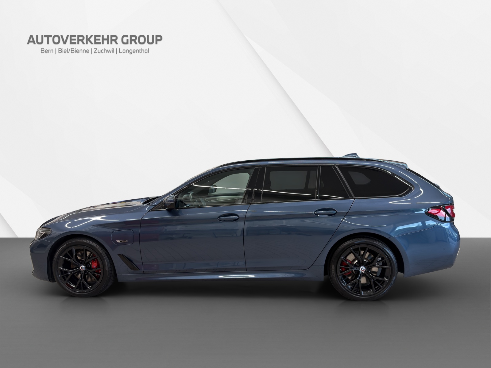 BMW 530e xDrive Touring M Sport Pro-image-2