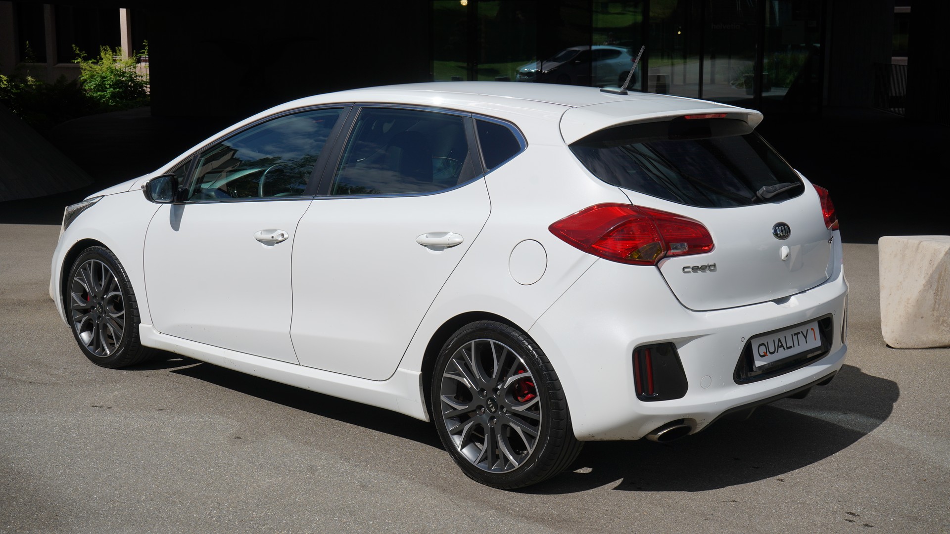 KIA Cee'd 1.6 GDi Turbo GT-image-2