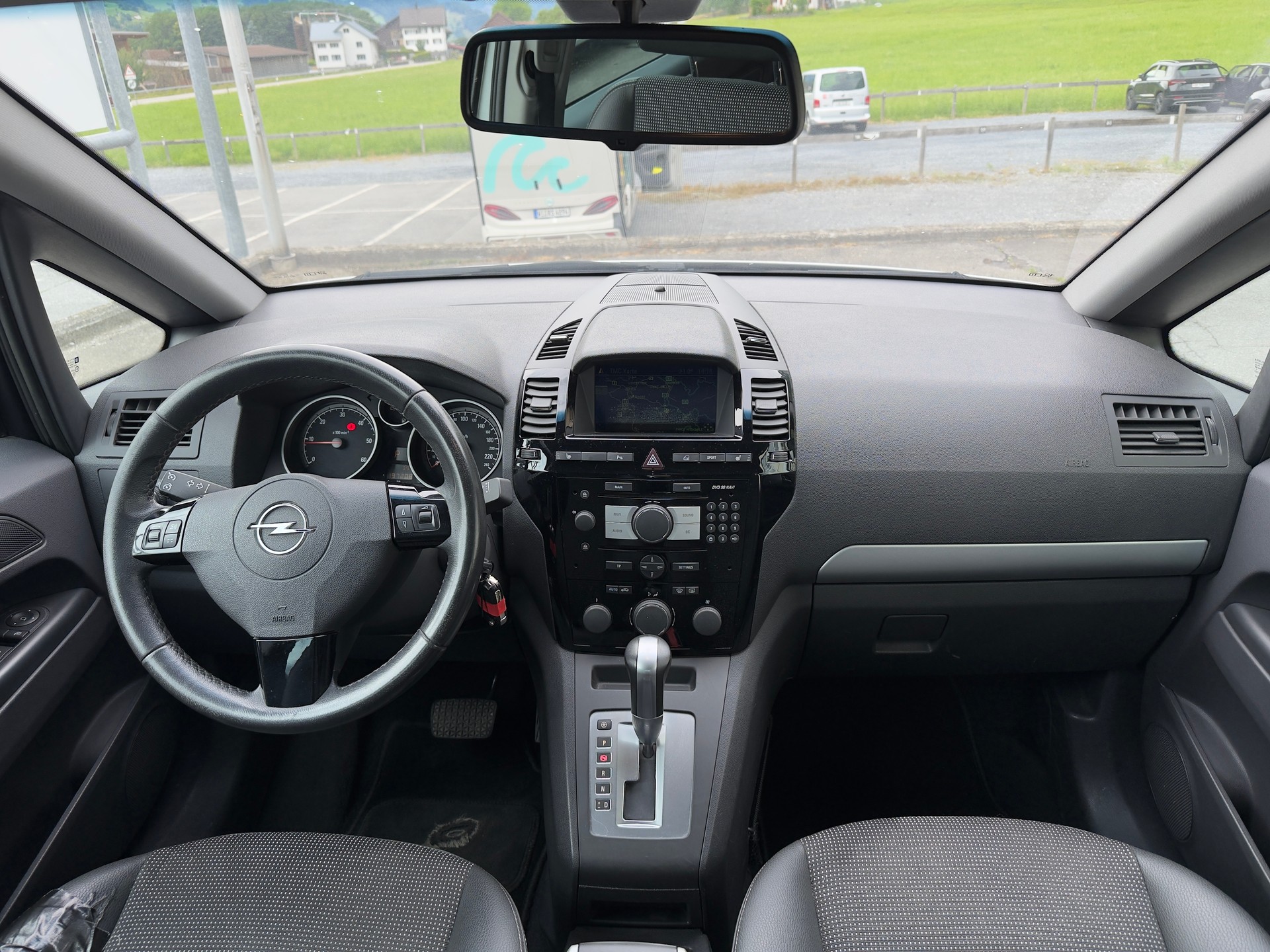 OPEL Zafira 1.9 CDTI Cosmo Automatic-image-11