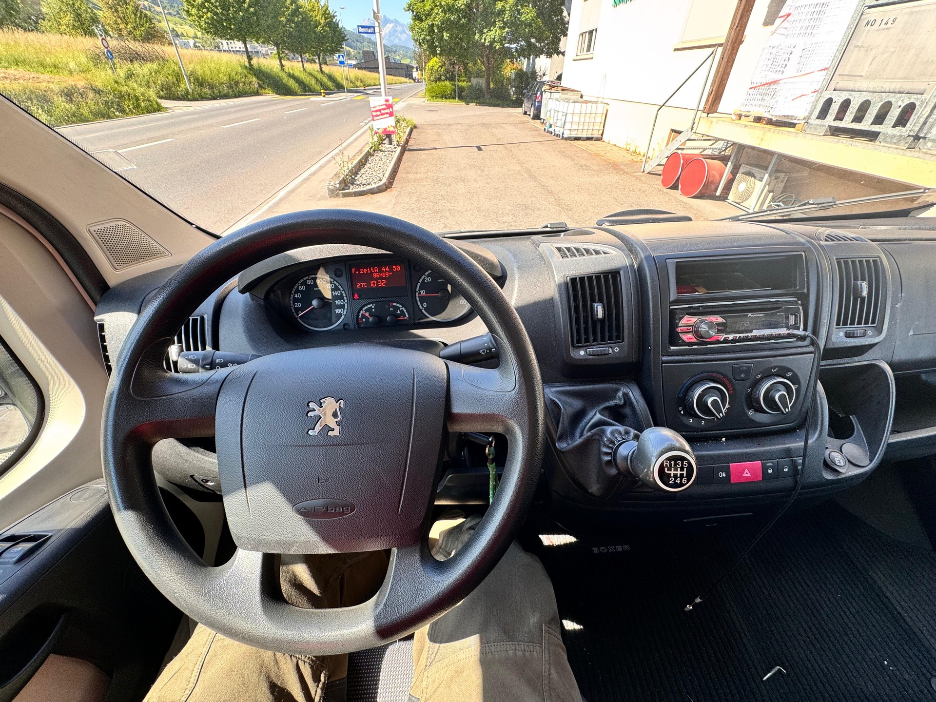 PEUGEOT BOXER-image-4