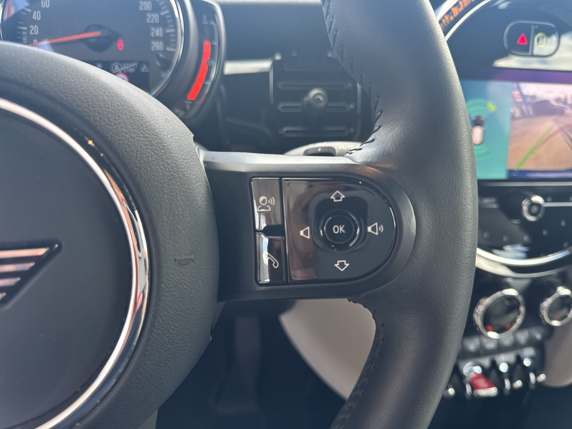 MINI Cooper Steptronic DKG-image-15