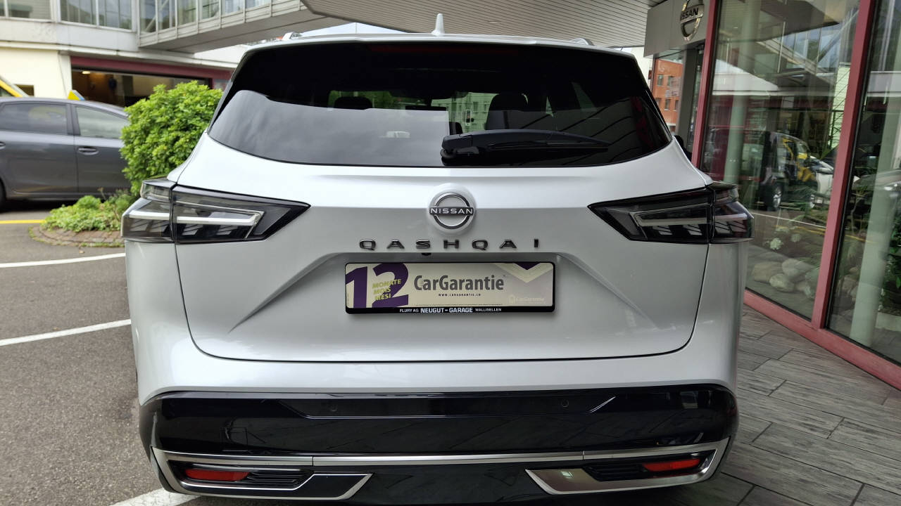NISSAN Qashqai 1.3 DIG-T Tekna+ 4x4-image-4