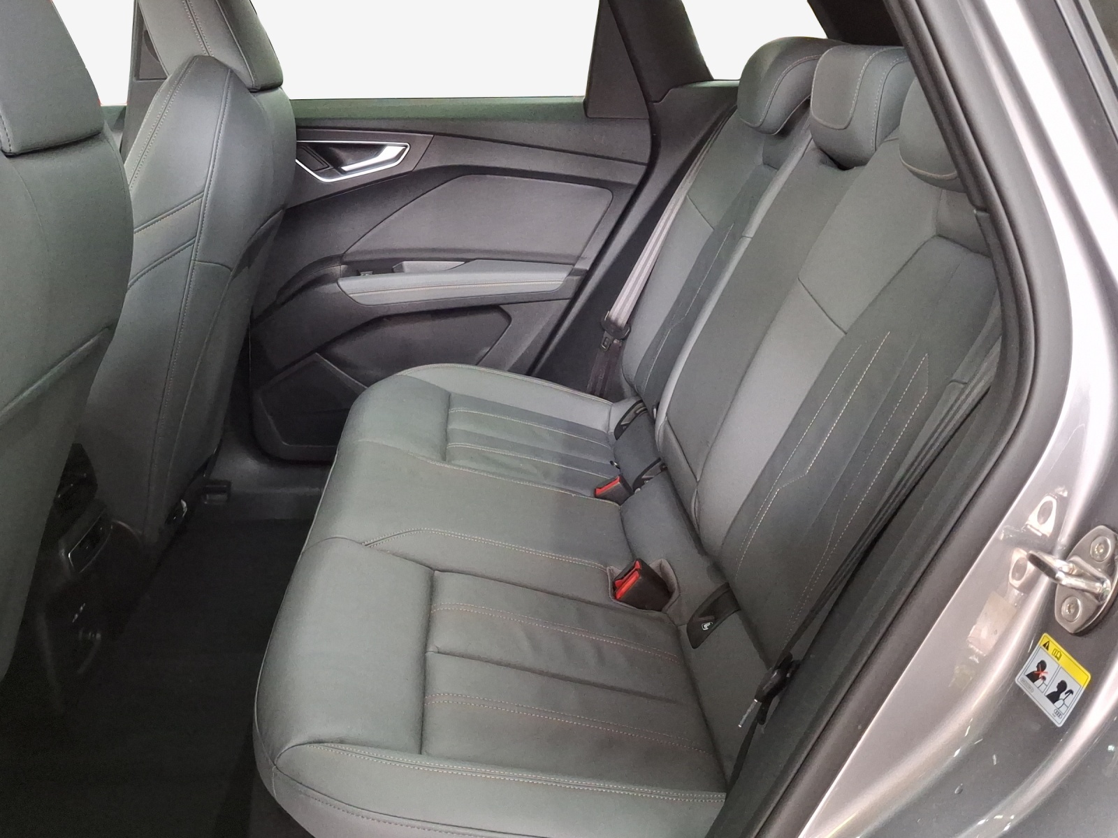 AUDI Q4 e-tron 35-image-12