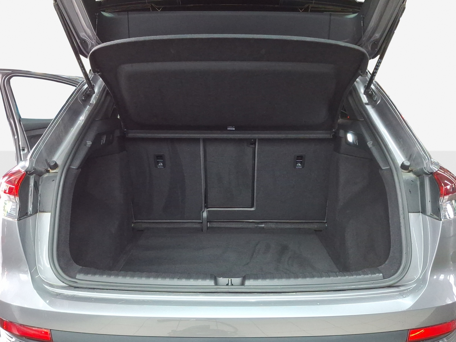 AUDI Q4 e-tron 35-image-13