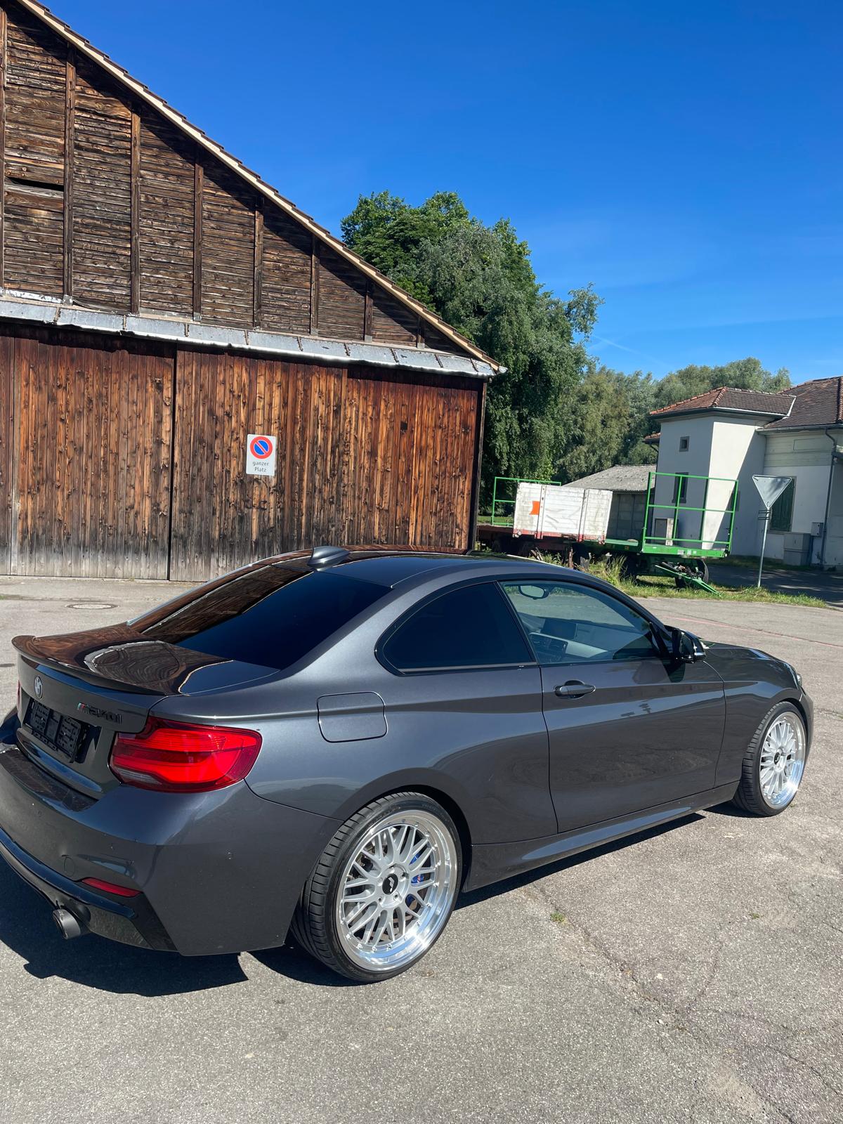 BMW M240i xDrive-image-0