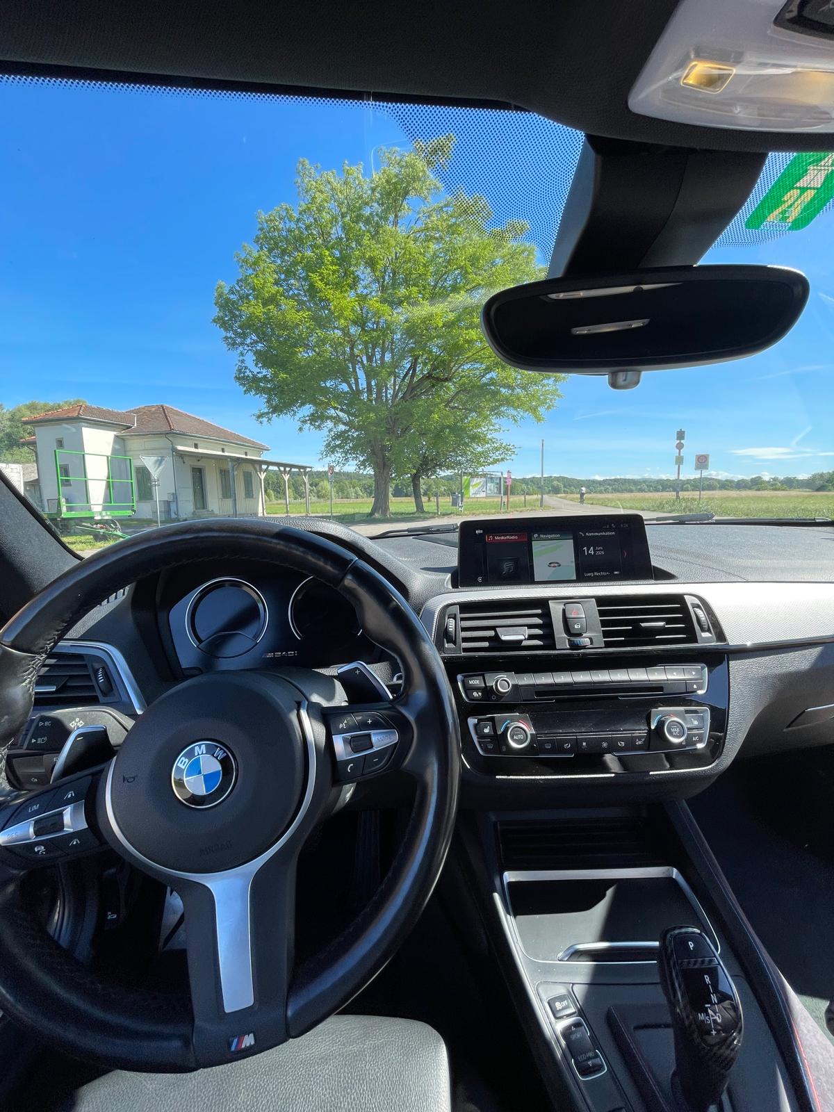 BMW M240i xDrive-image-2