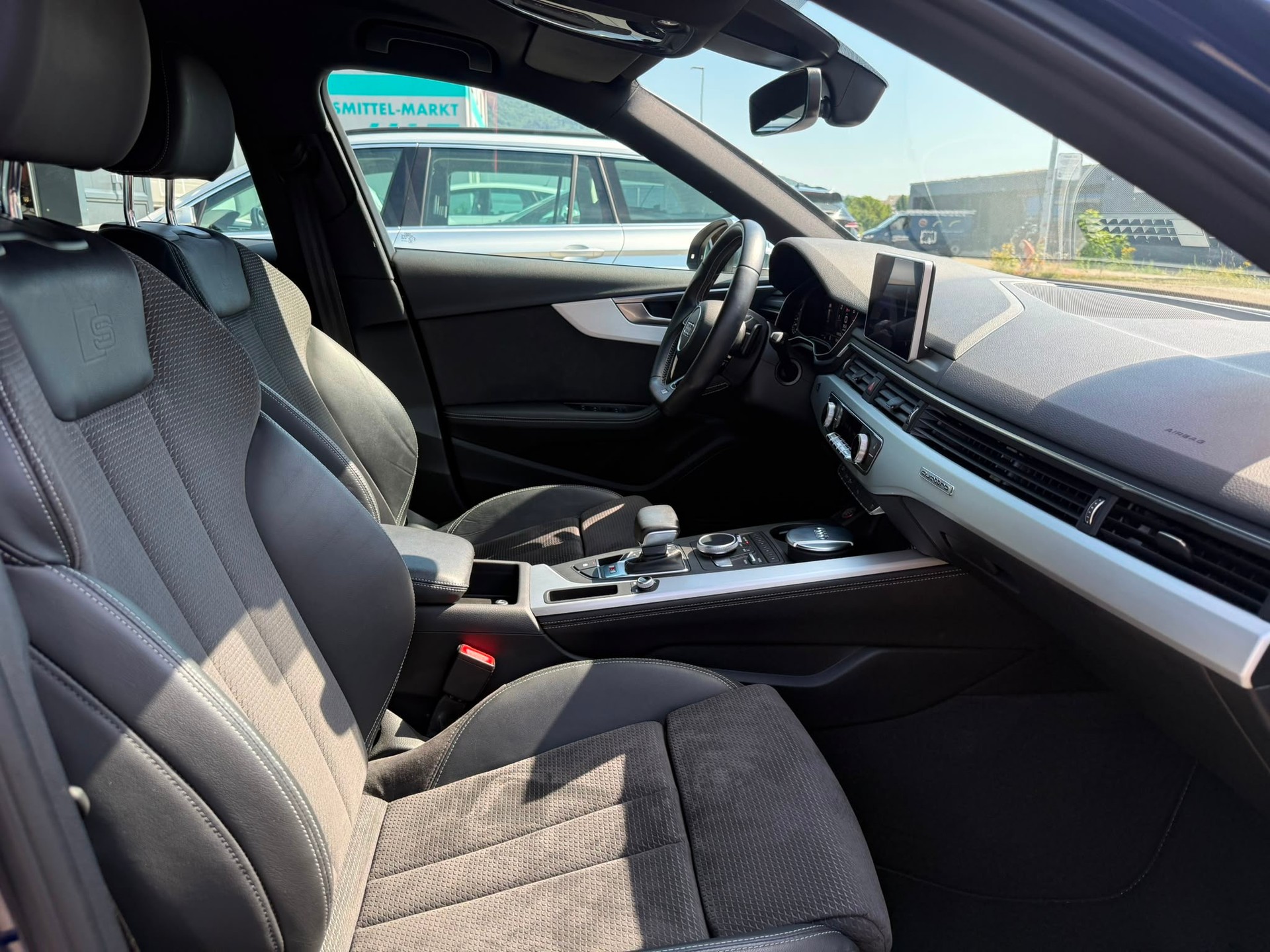 AUDI S4 Avant 3.0 TFSI quattro tiptronic-image-11