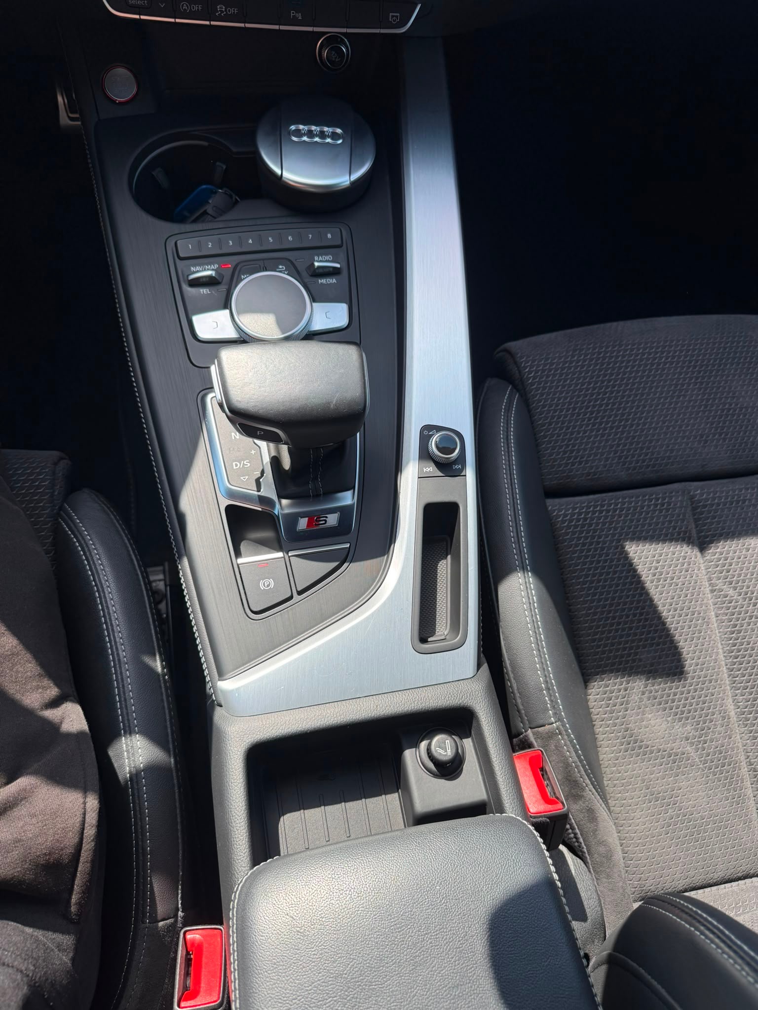 AUDI S4 Avant 3.0 TFSI quattro tiptronic-image-16