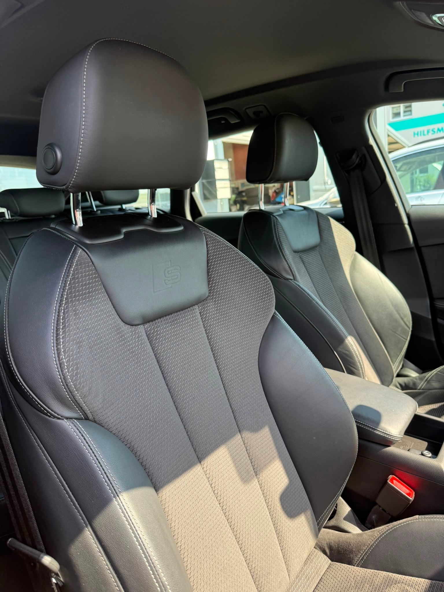 AUDI S4 Avant 3.0 TFSI quattro tiptronic-image-19