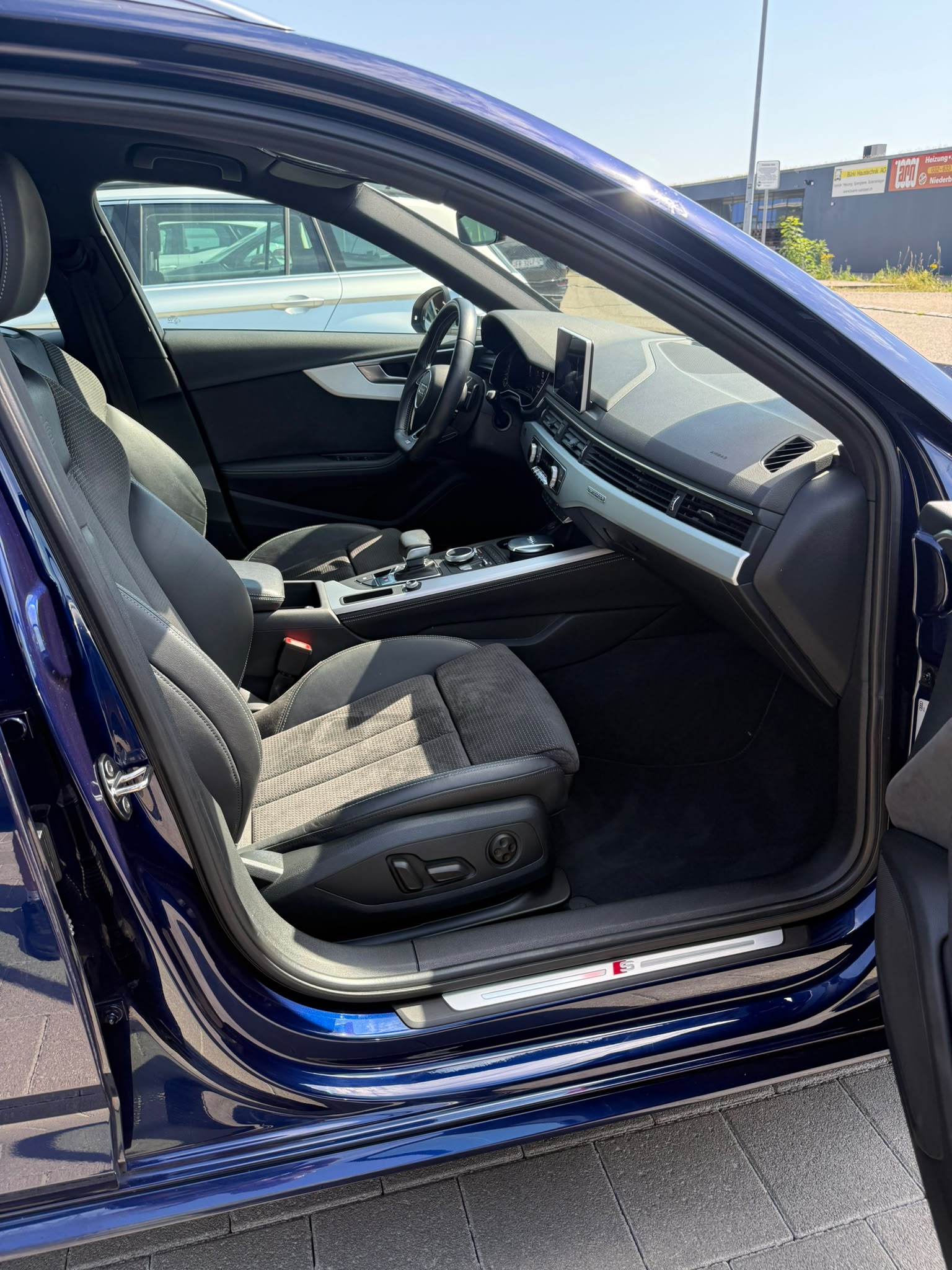 AUDI S4 Avant 3.0 TFSI quattro tiptronic-image-12