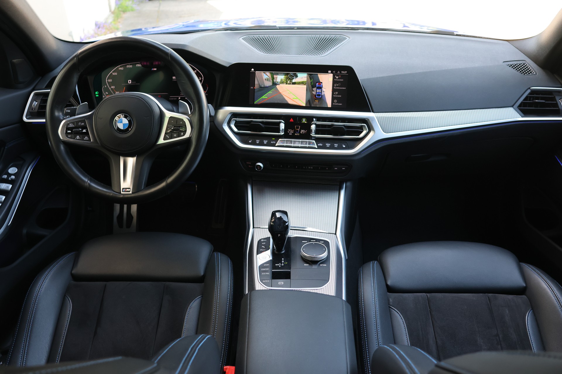 BMW 330i xDrive Steptronic M Sport-image-9