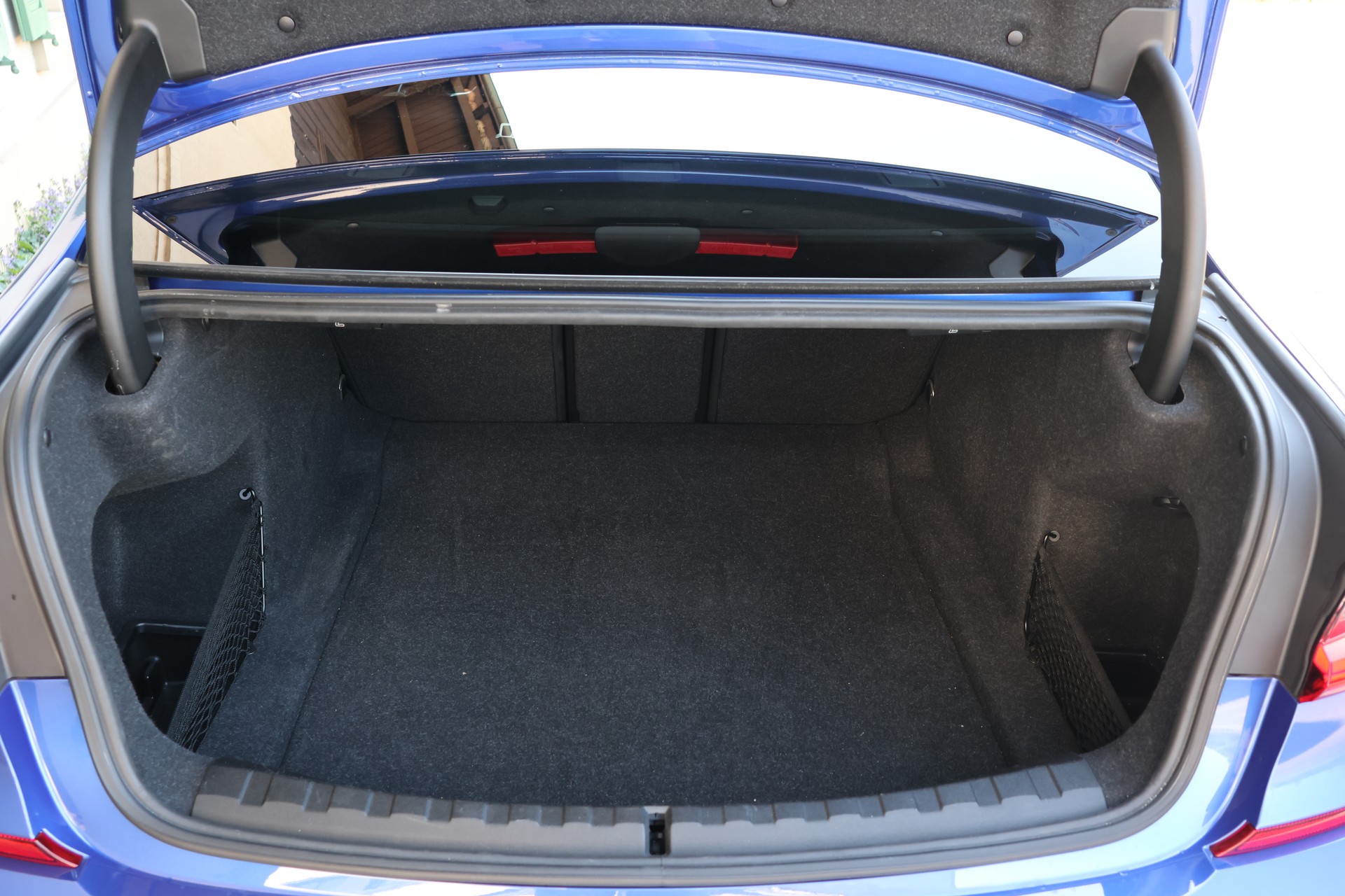 BMW 330i xDrive Steptronic M Sport-image-5