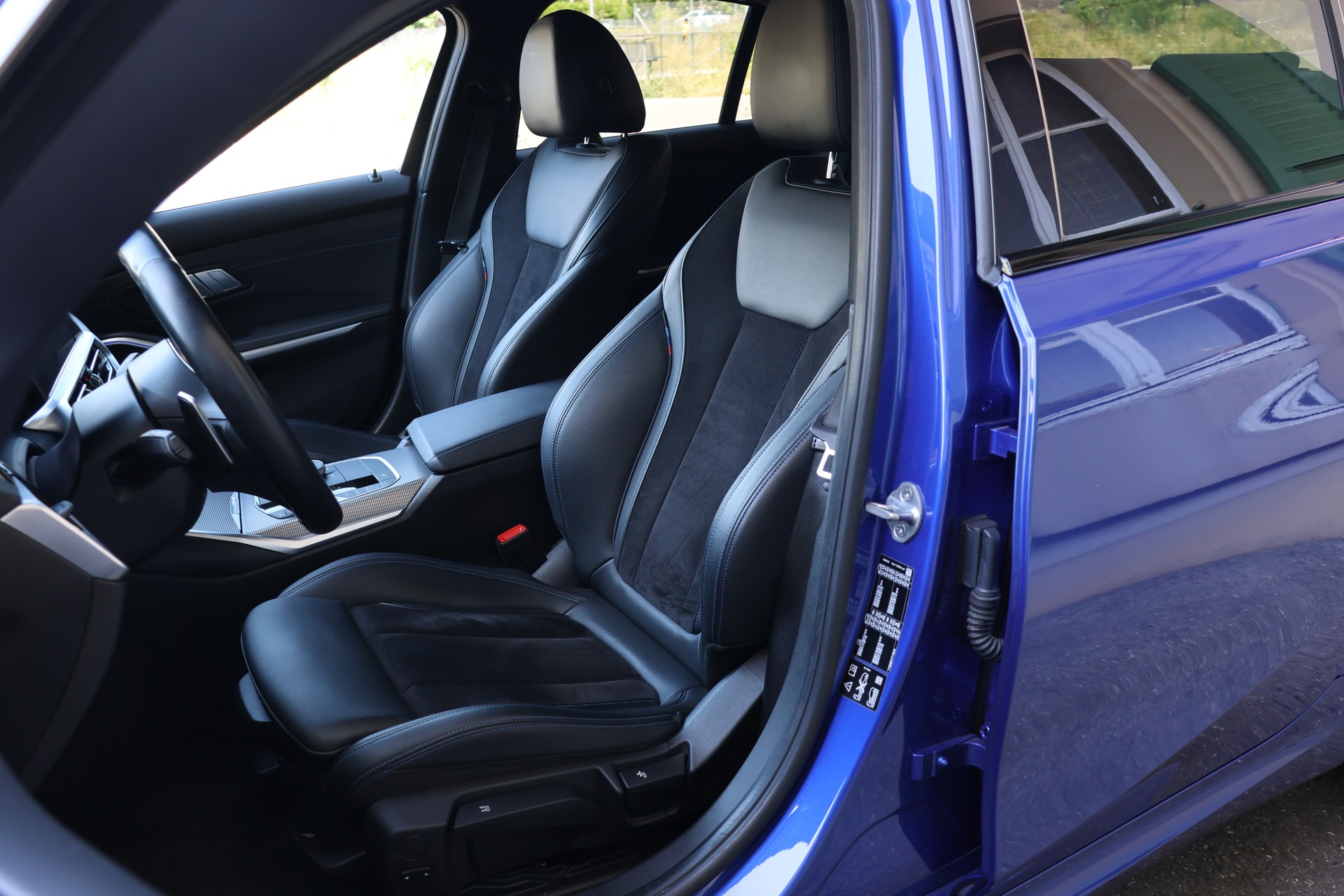 BMW 330i xDrive Steptronic M Sport-image-10