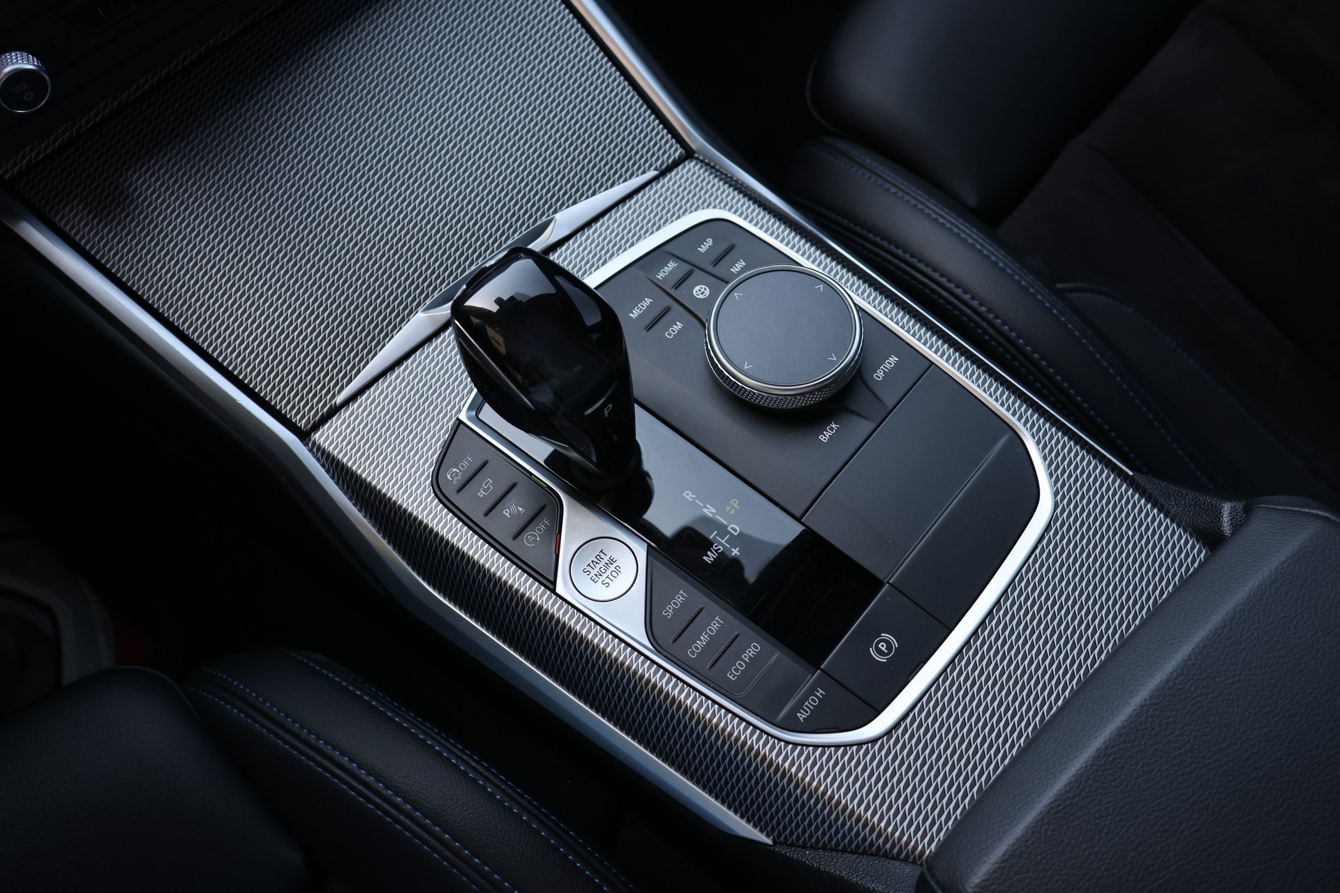 BMW 330i xDrive Steptronic M Sport-image-13