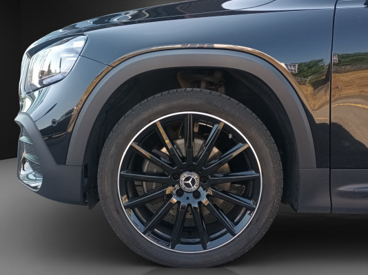 MERCEDES-BENZ GLB 200 7G-Tronic-image-5