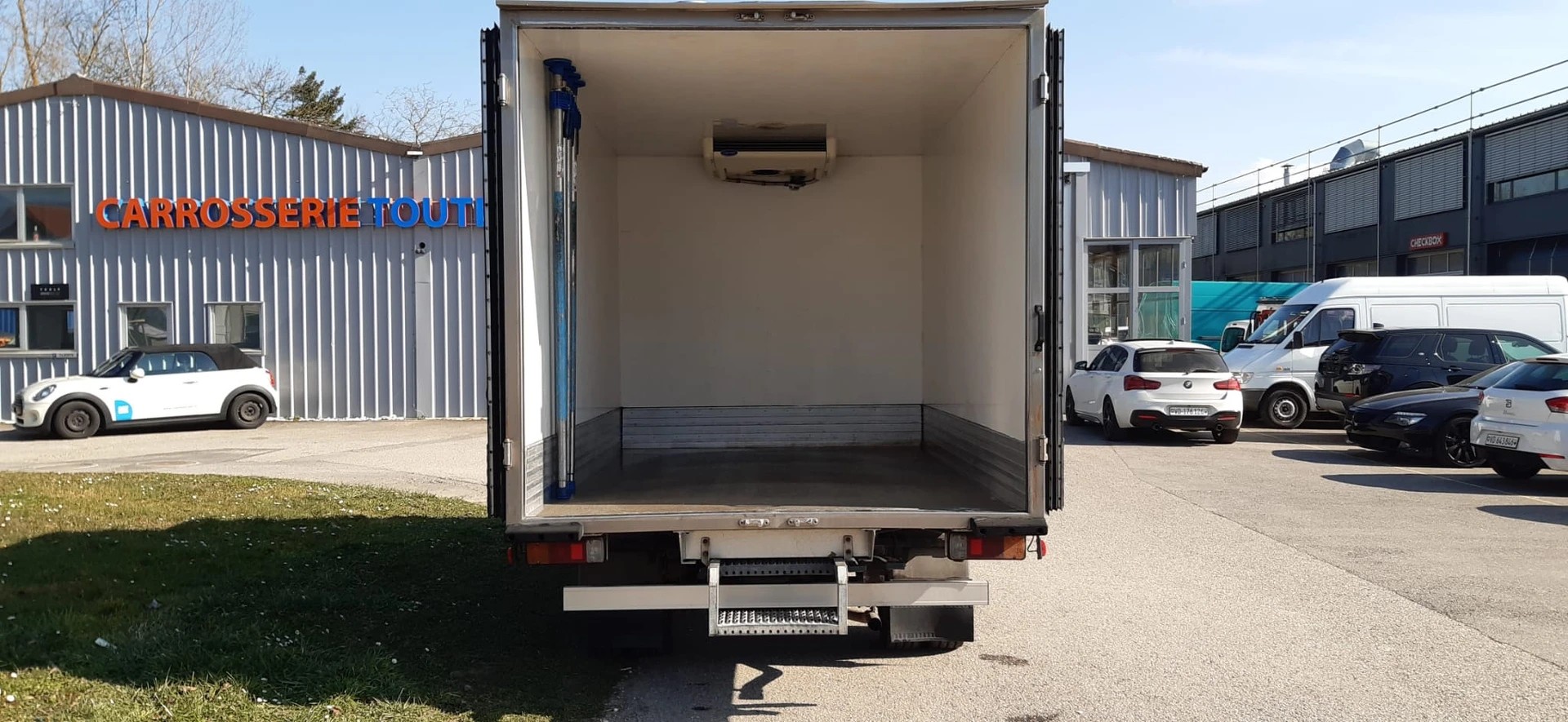 TOYOTA Dyna 150 2.5D-4D-image-8