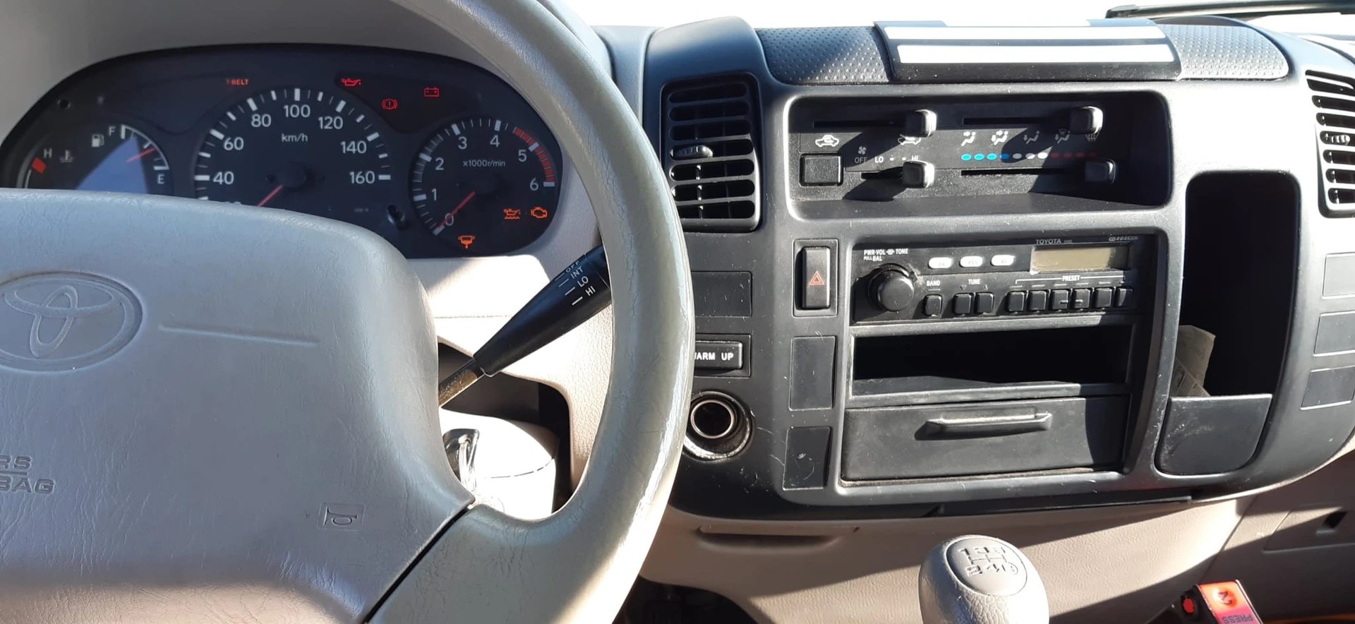 TOYOTA Dyna 150 2.5D-4D-image-6