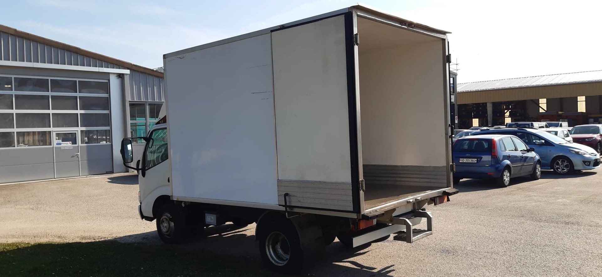 TOYOTA Dyna 150 2.5D-4D-image-2