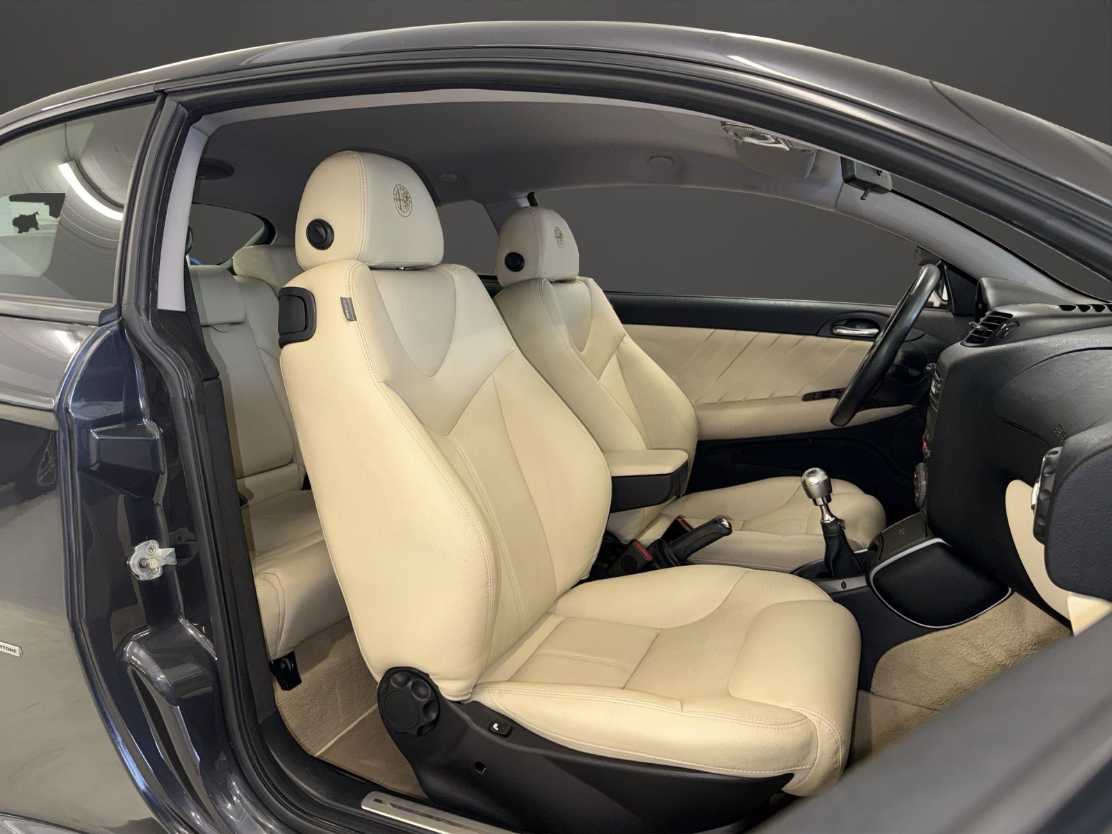 ALFA ROMEO GT 1.9 JTD Progression-image-7
