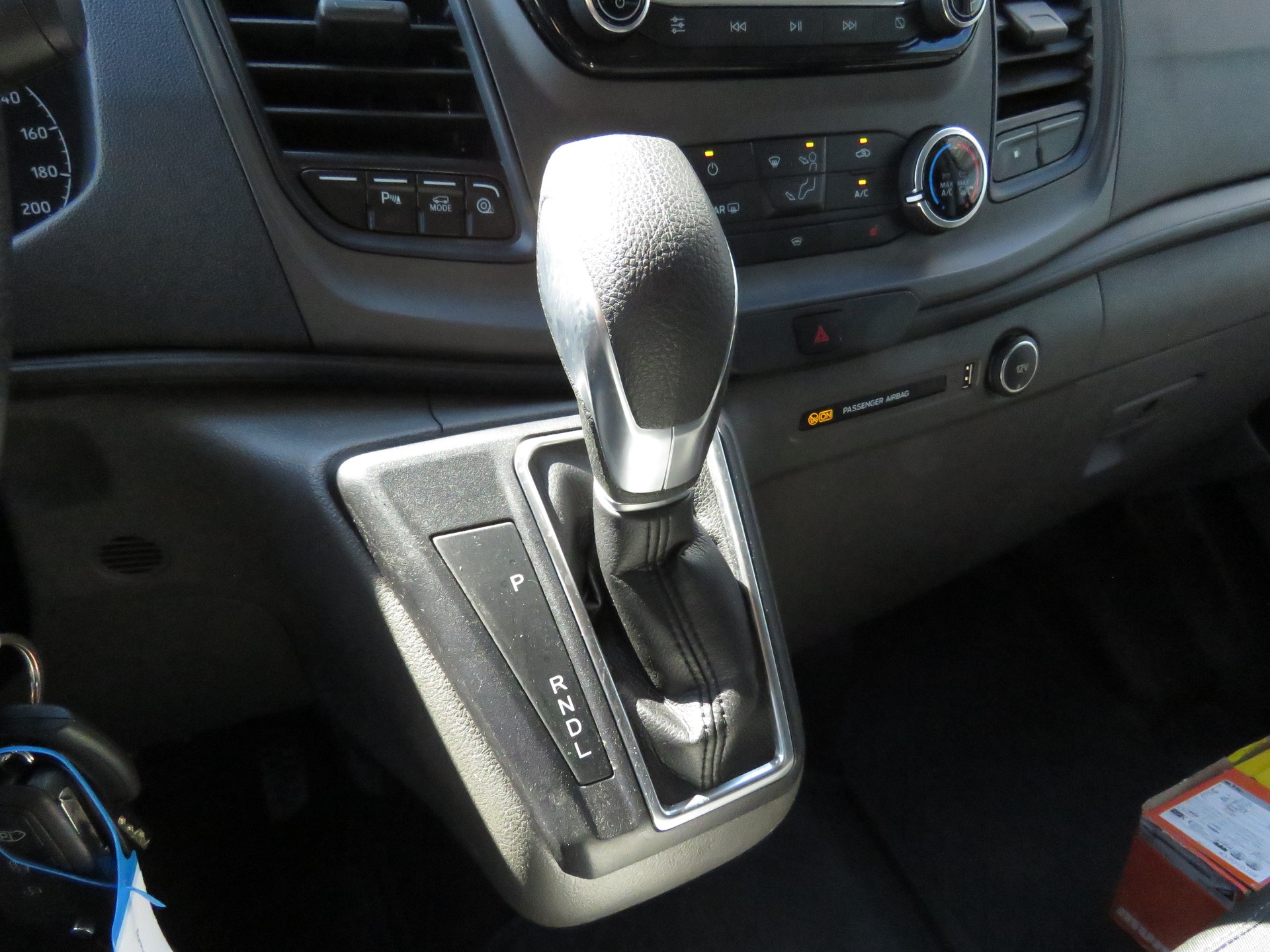 FORD Transit Custom 1.0 Eco Boost 320 L1H1 Trend PHEV (9-Plätzer, Automat) ab Platz !!!-image-14