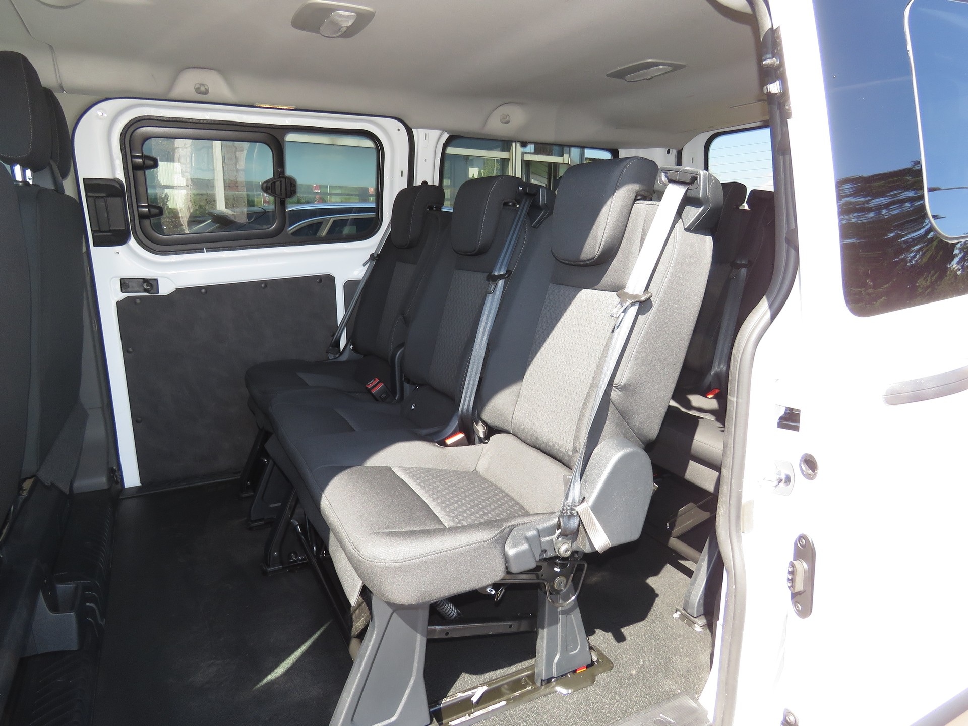 FORD Transit Custom 1.0 Eco Boost 320 L1H1 Trend PHEV (9-Plätzer, Automat) ab Platz !!!-image-13
