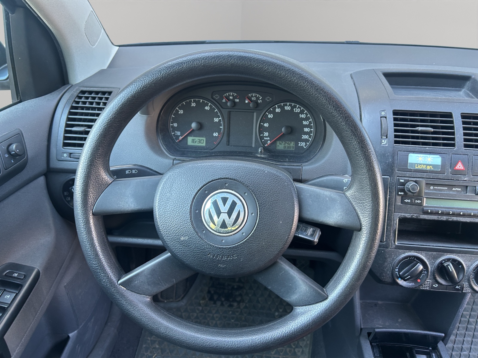 VW Polo 1.2 12V Comfortline-image-14