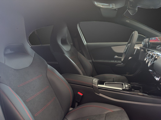 MERCEDES-BENZ A 250 4Matic 8G-DCT-image-11