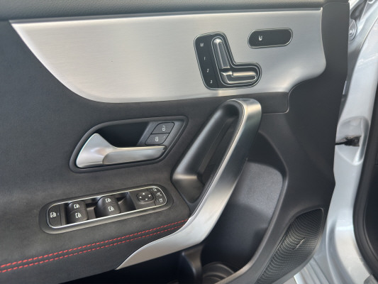 MERCEDES-BENZ A 250 4Matic 8G-DCT-image-9