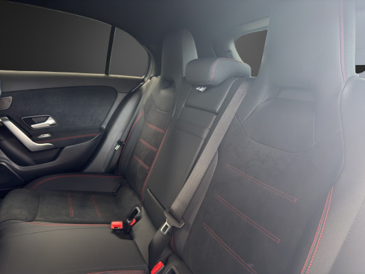 MERCEDES-BENZ A 250 4Matic 8G-DCT-image-10