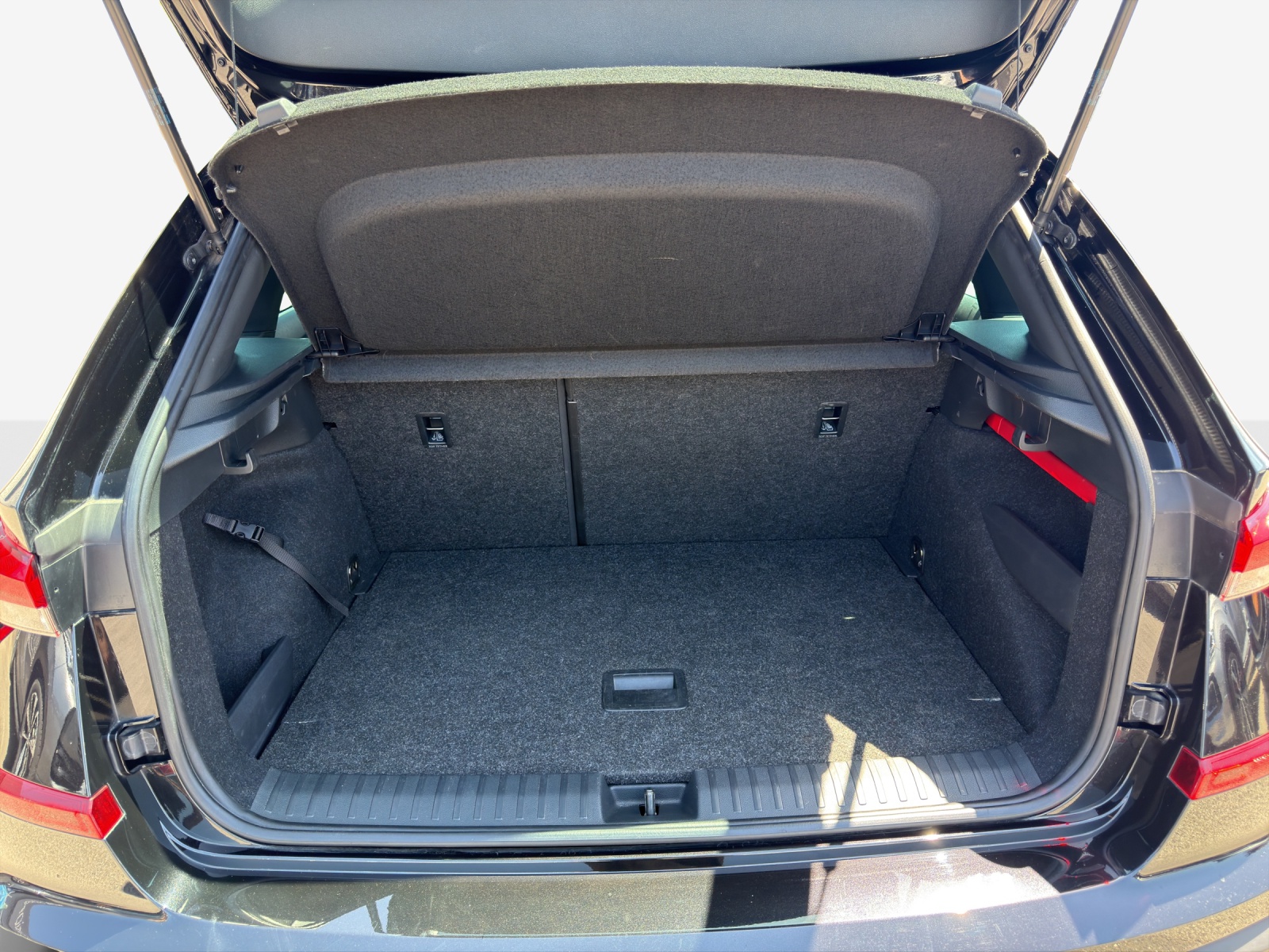 SKODA Kamiq 1.0 TSI Selection DSG-image-12