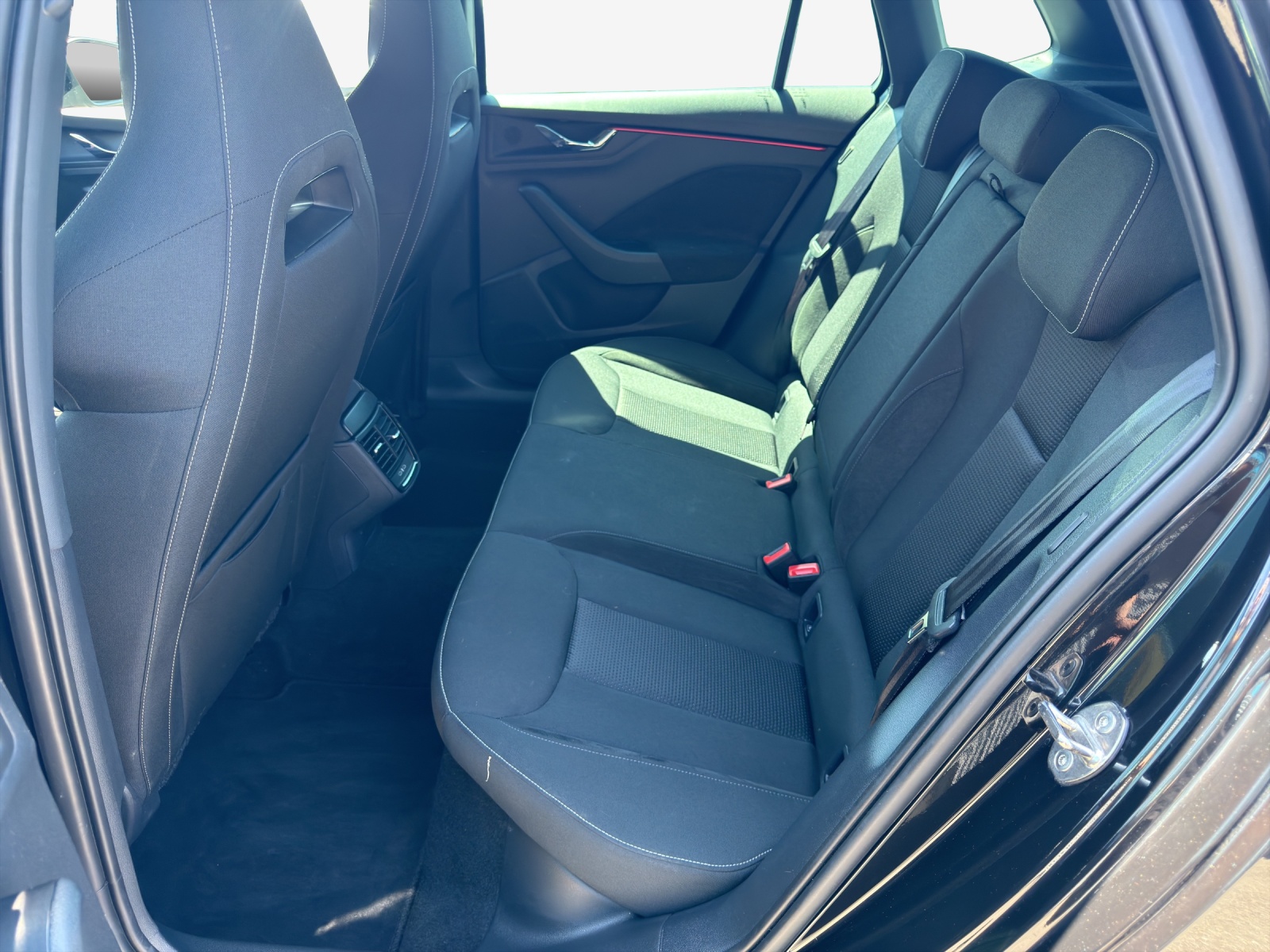 SKODA Kamiq 1.0 TSI Selection DSG-image-11