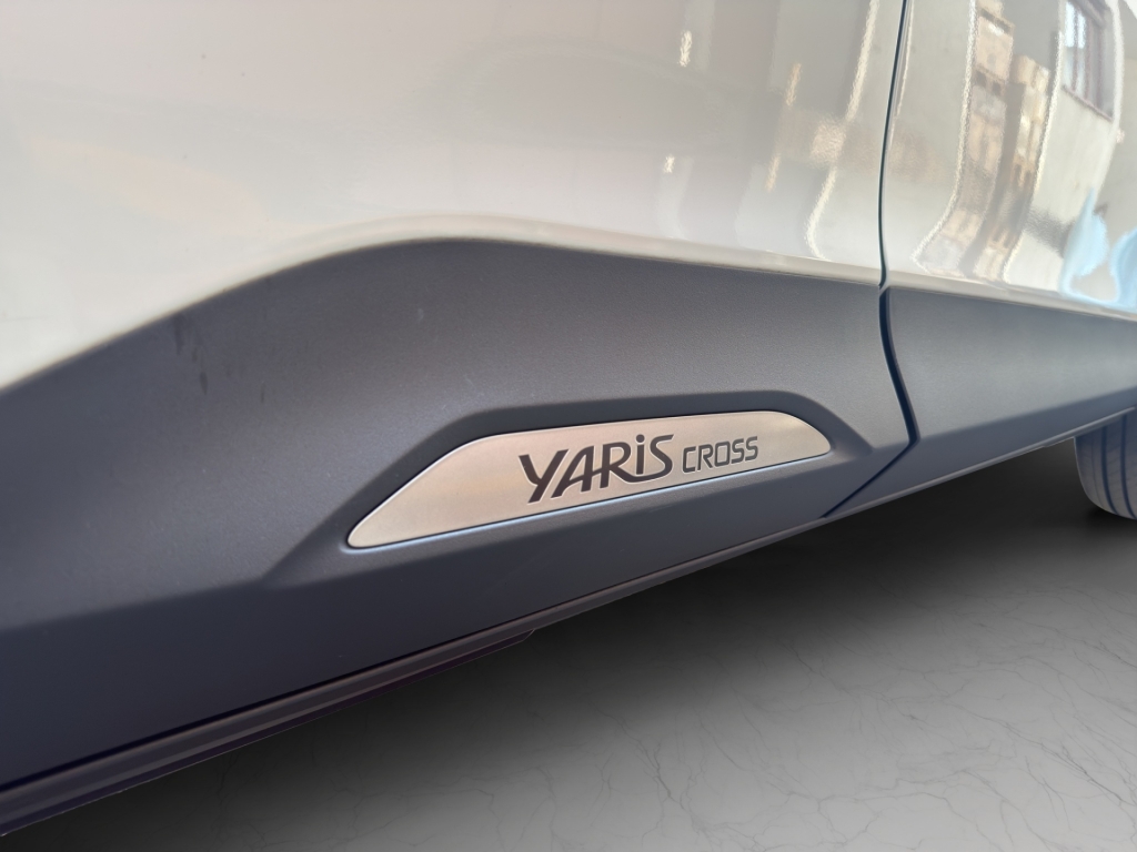 TOYOTA Yaris Cr. 1.5 Pr.Ed AWD A-image-24