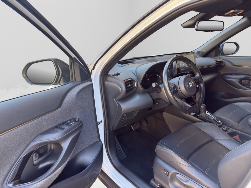 TOYOTA Yaris Cr. 1.5 Pr.Ed AWD A-image-18