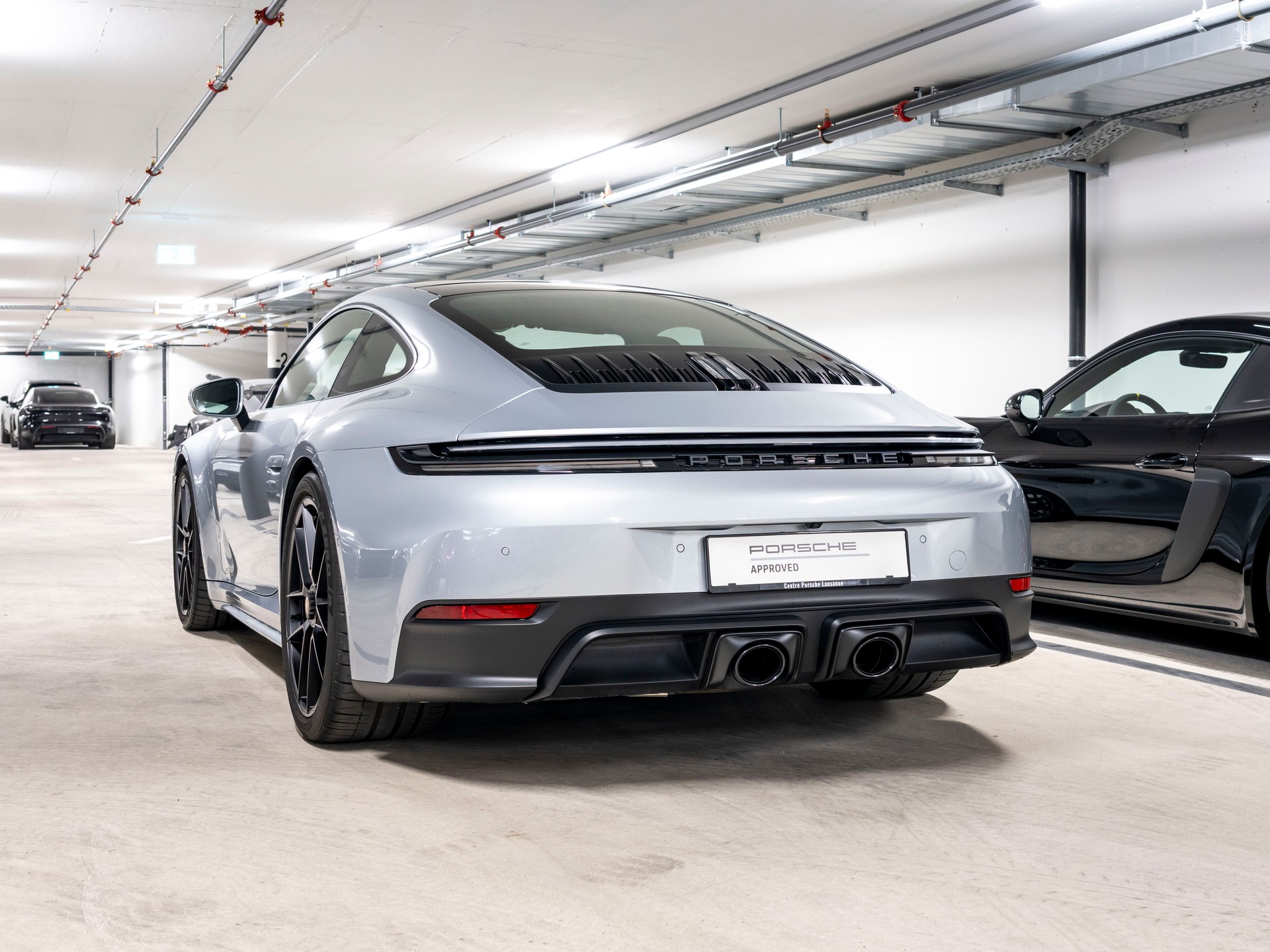 PORSCHE 911 Carrera 4 GTS PDK-showroom-element-2