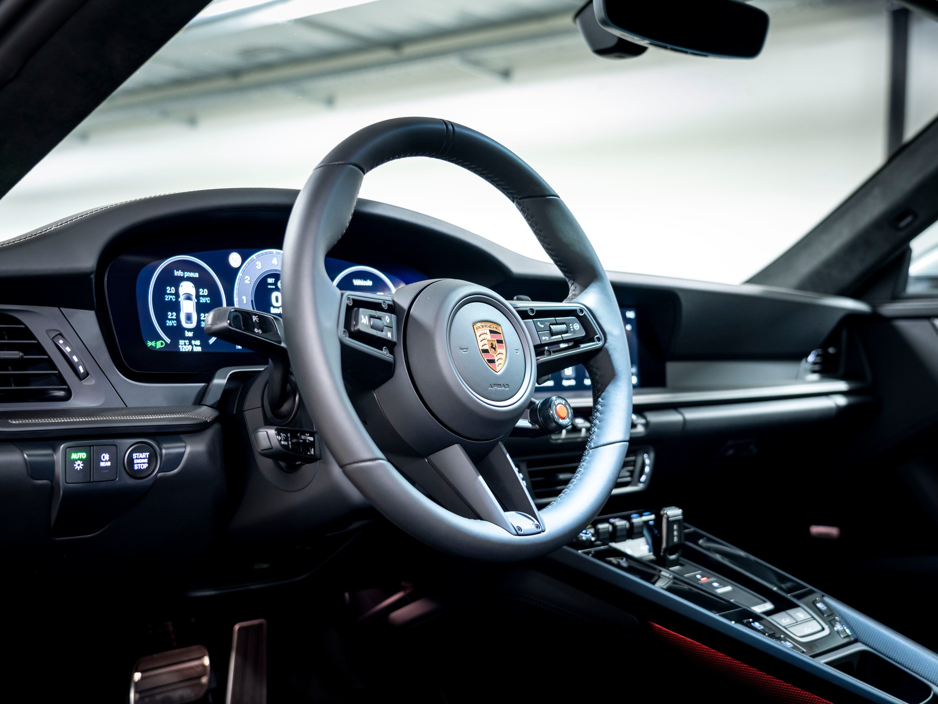 PORSCHE 911 Carrera 4 GTS PDK-image-15