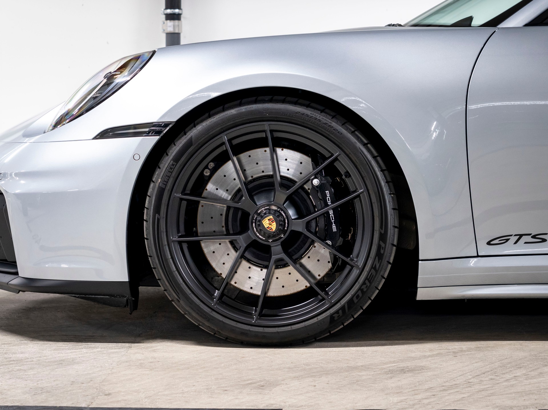 PORSCHE 911 Carrera 4 GTS PDK-image-7
