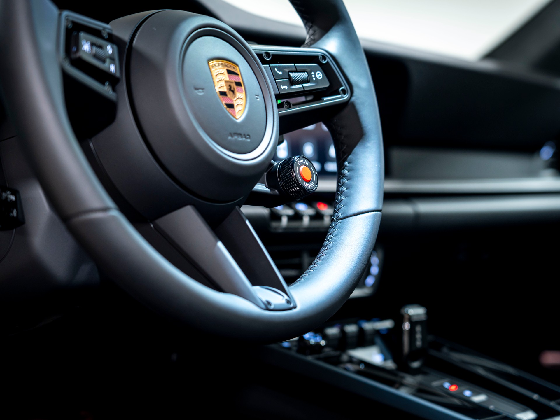 PORSCHE 911 Carrera 4 GTS PDK-image-16