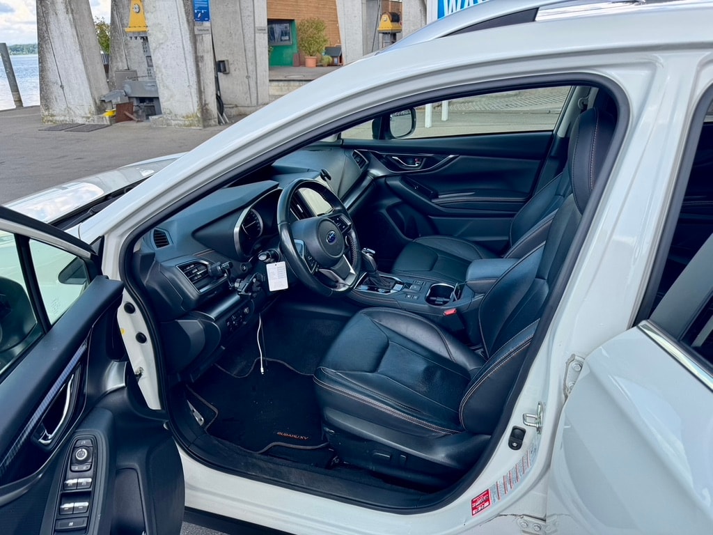 SUBARU Subaru XV 2.0i Luxury AWD Lineartronic-image-4