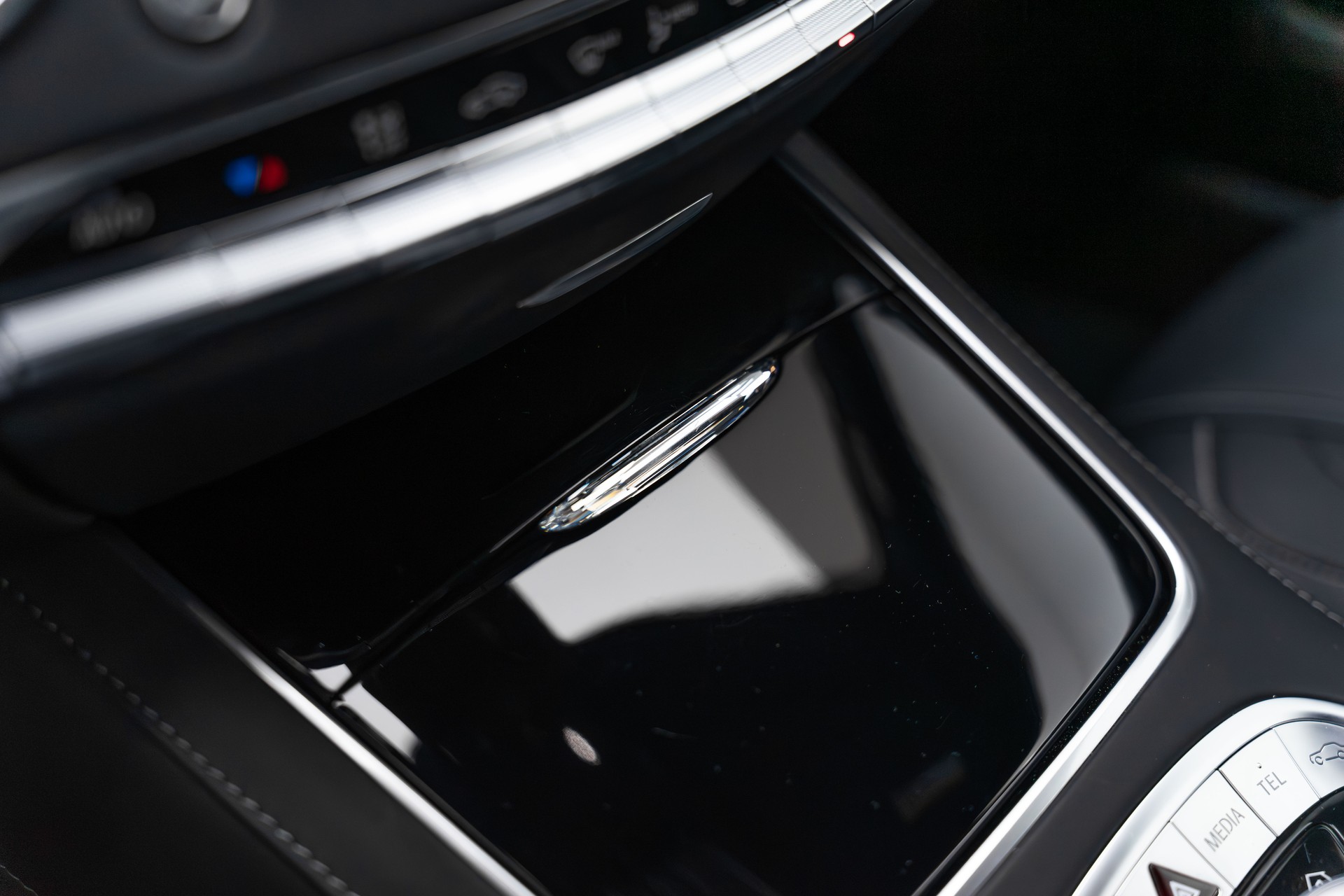 MERCEDES-BENZ S 560 Coupé 4Matic 9G-Tronic-image-24