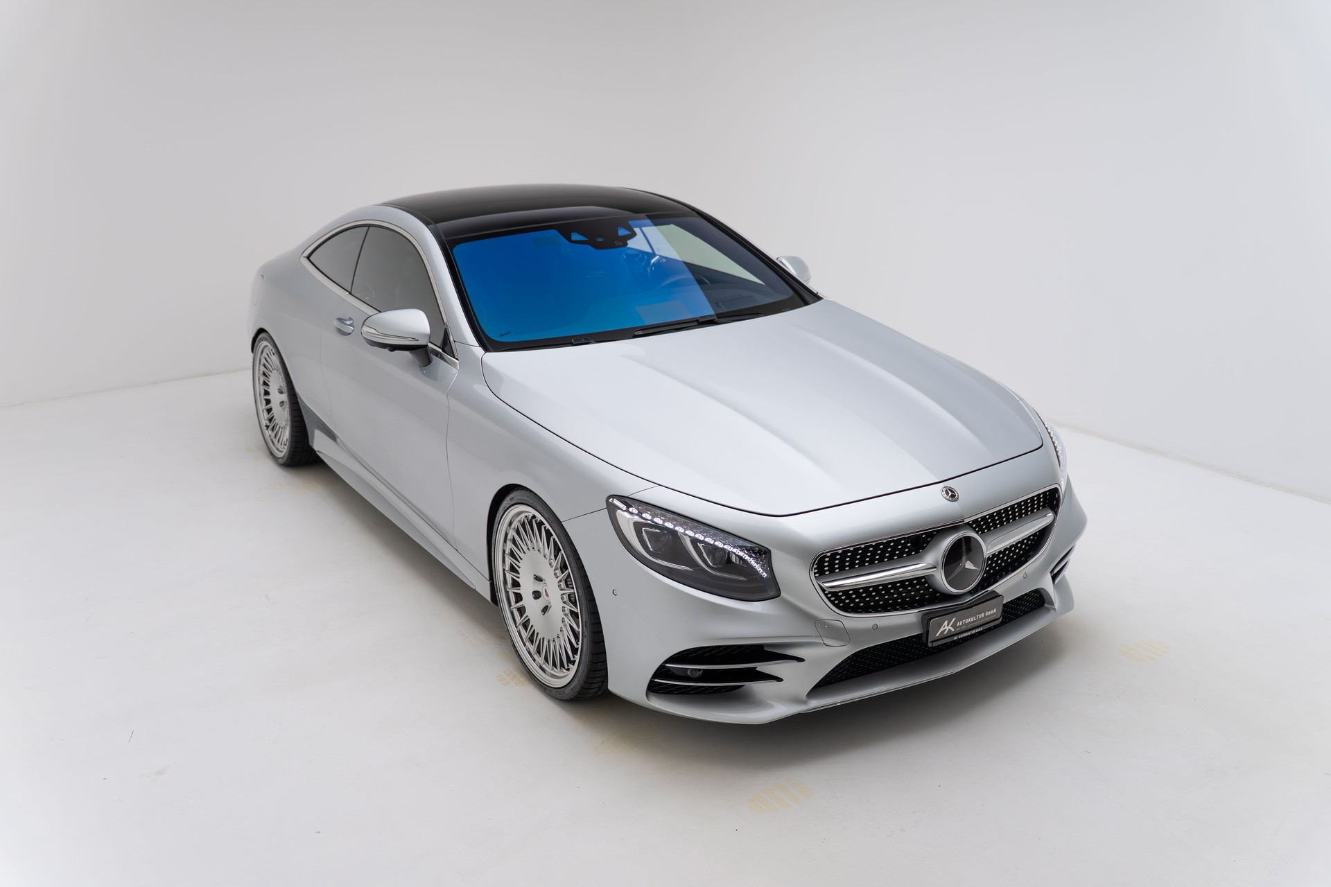 MERCEDES-BENZ S 560 Coupé 4Matic 9G-Tronic-image-5